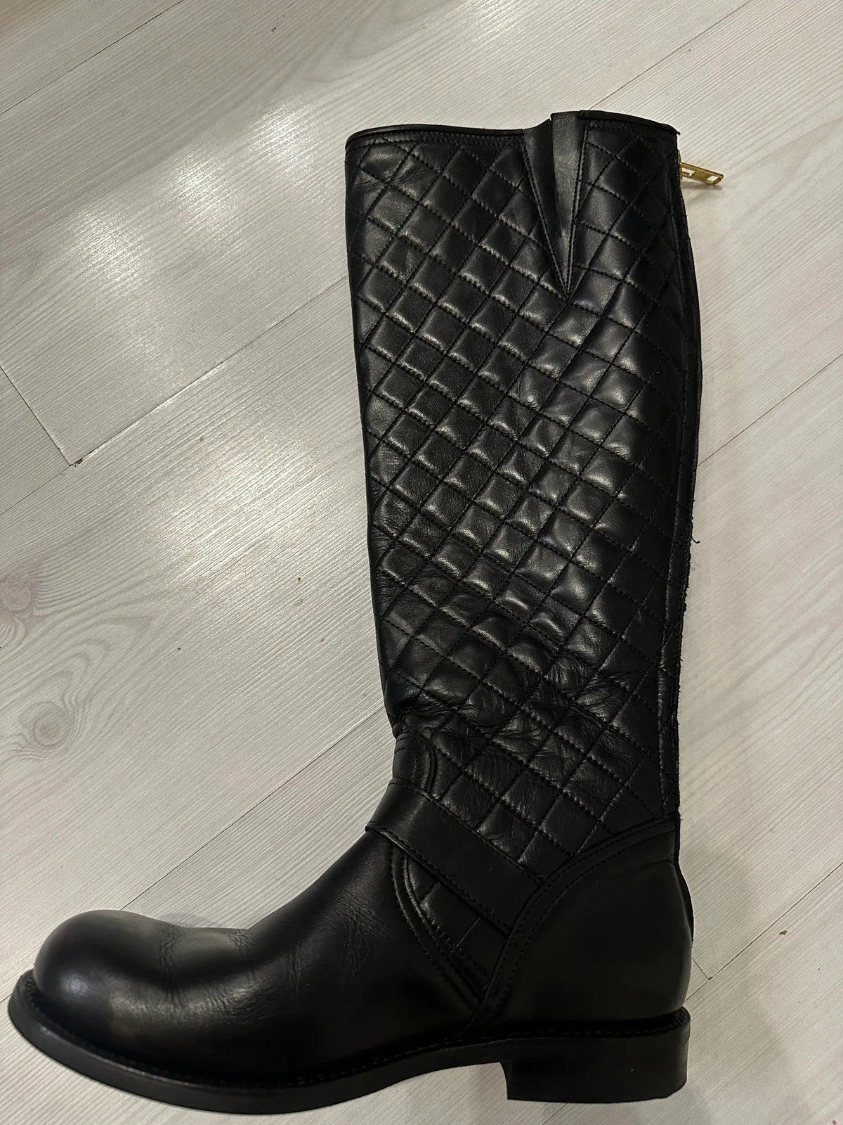 Primeskinnboots-boots