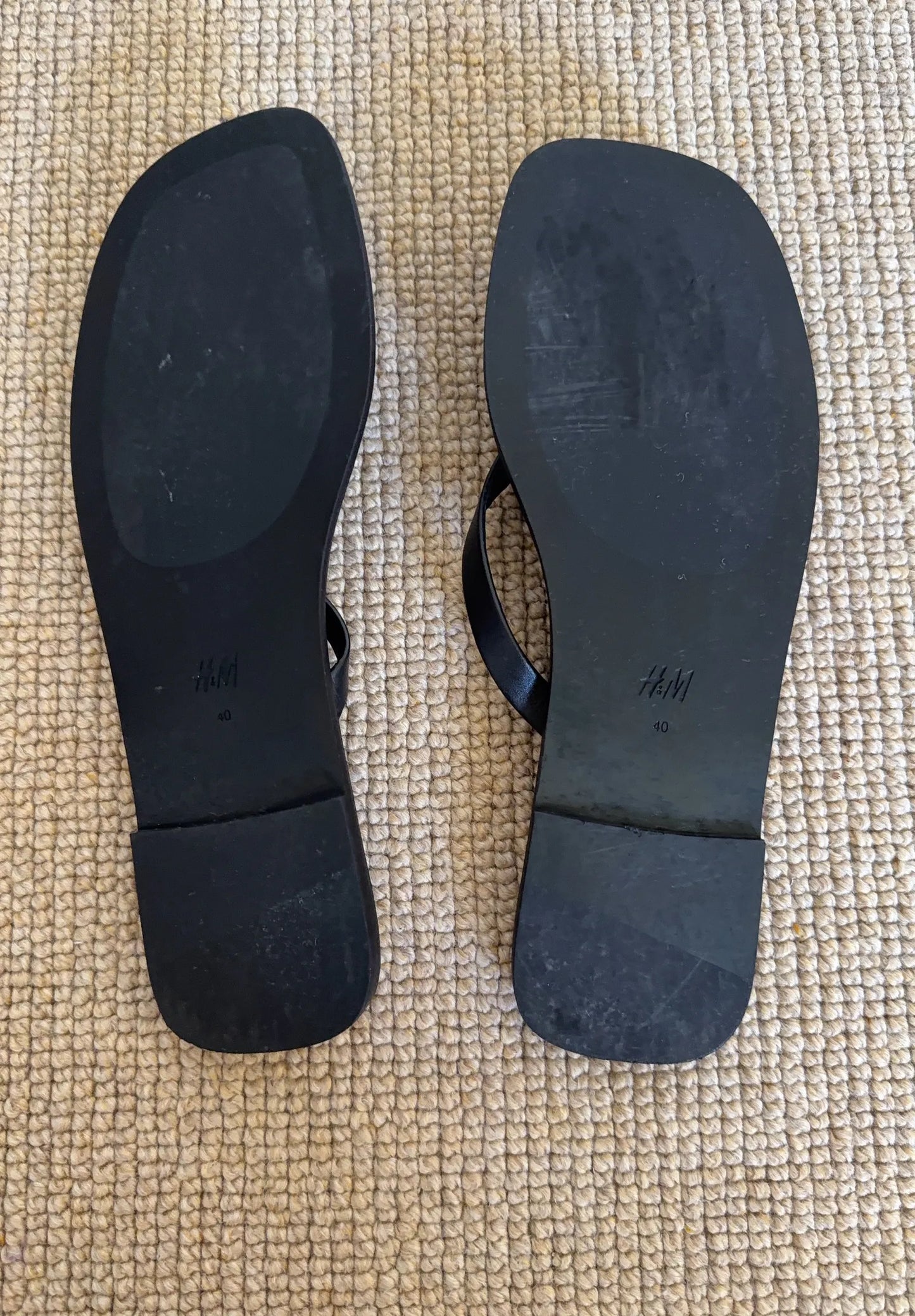 H&M-skinnflip-flops