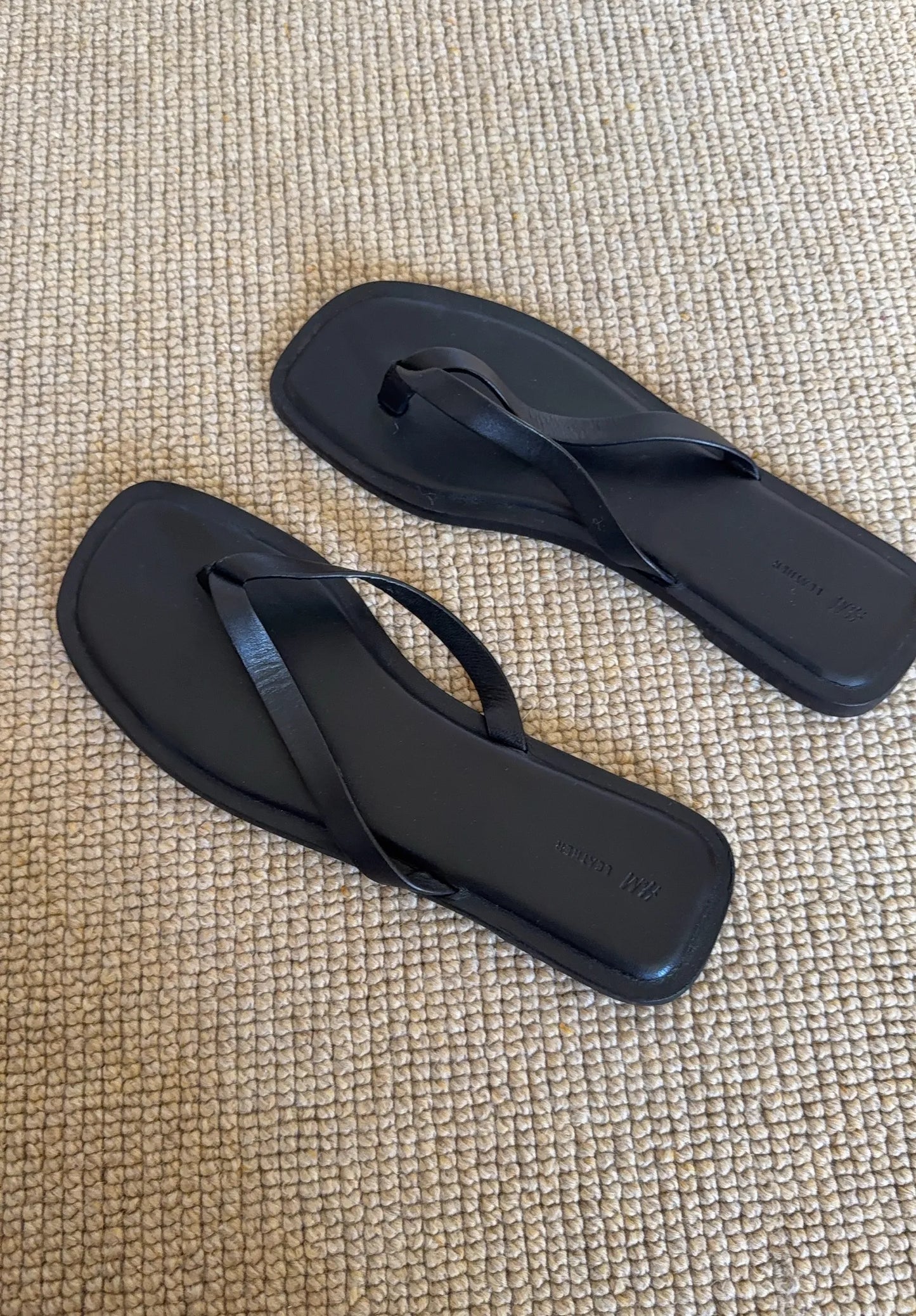 H&M-skinnflip-flops