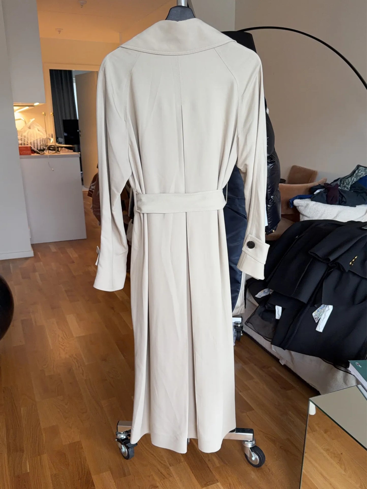 Massimo Dutti-trenchcoat NWOT