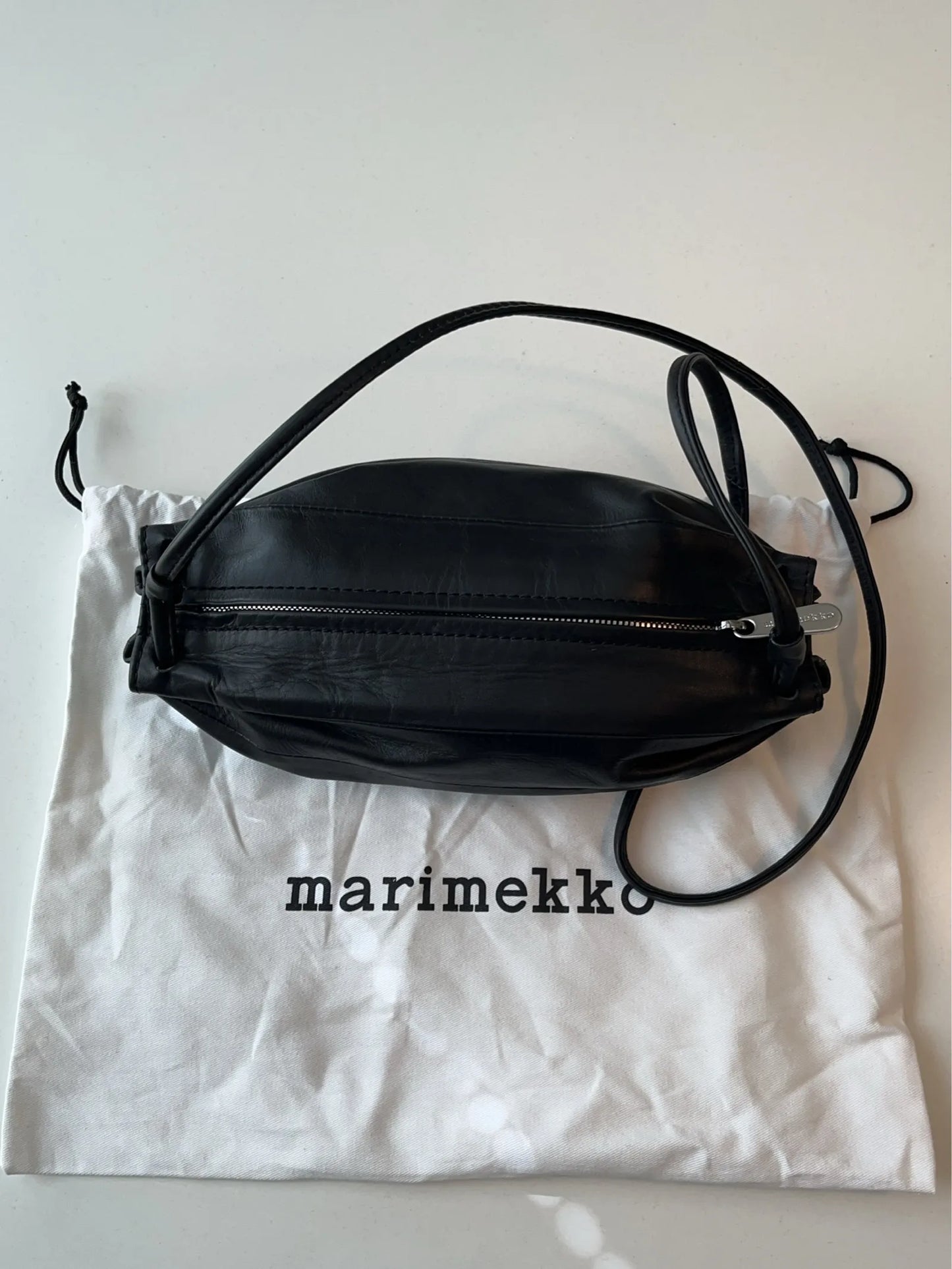 Marimekko Pikku Karla-skinnaxelremsväska NWOT