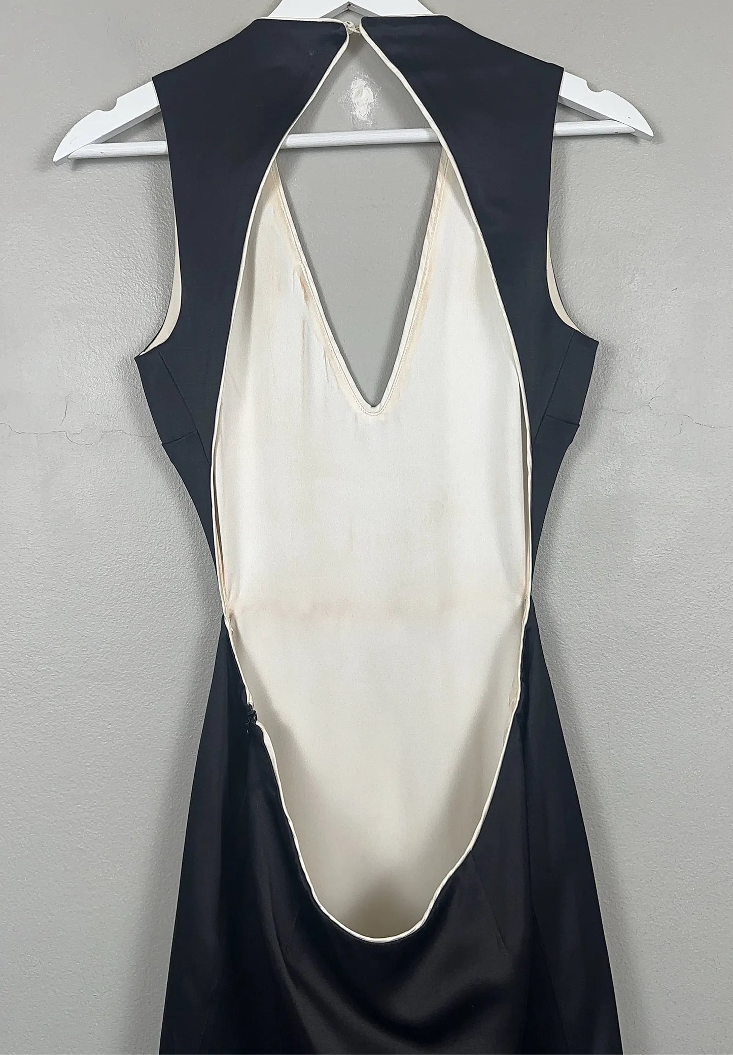 Deitas Dress