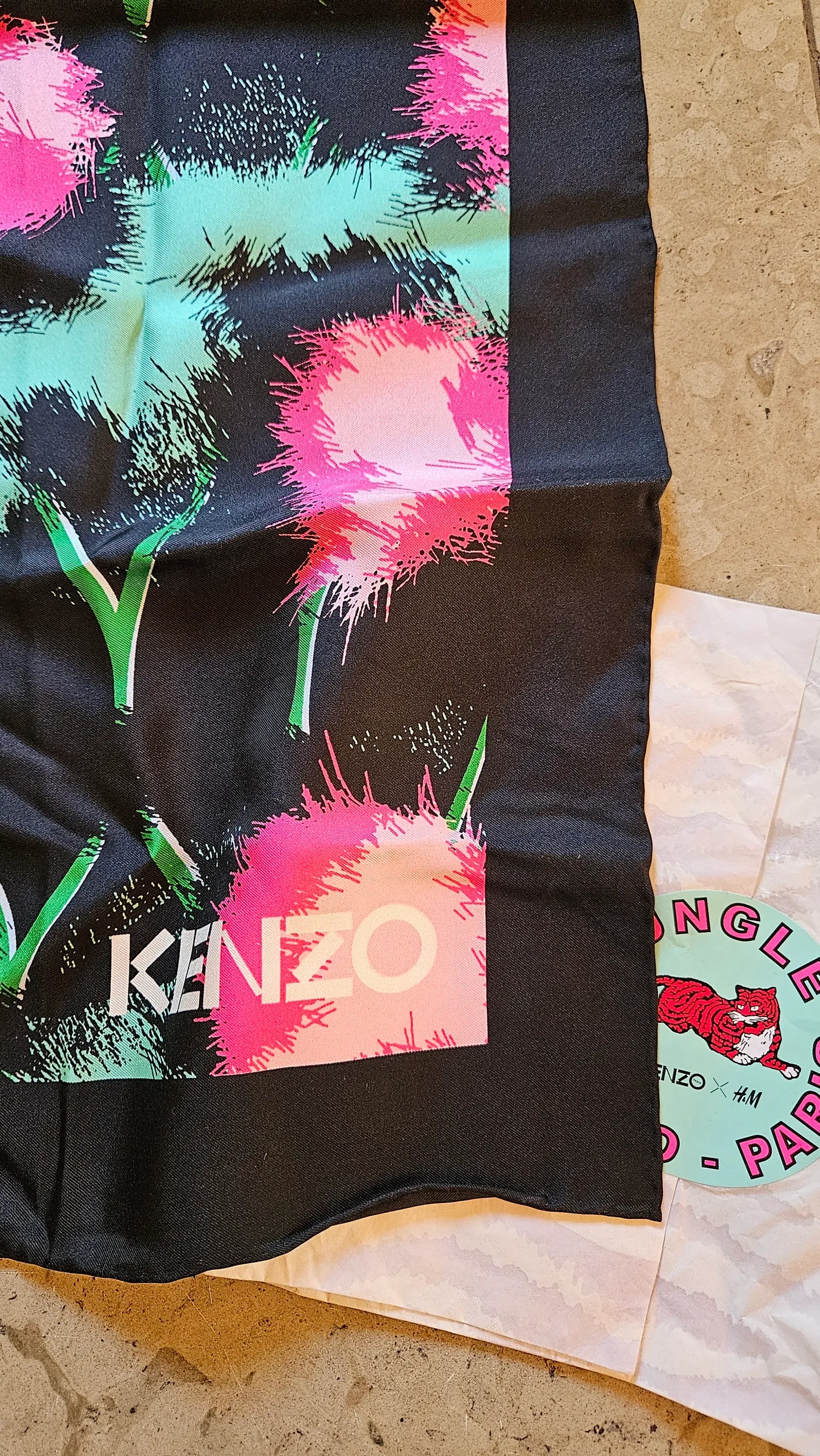 Kenzo X H&M-sidensjal NWT