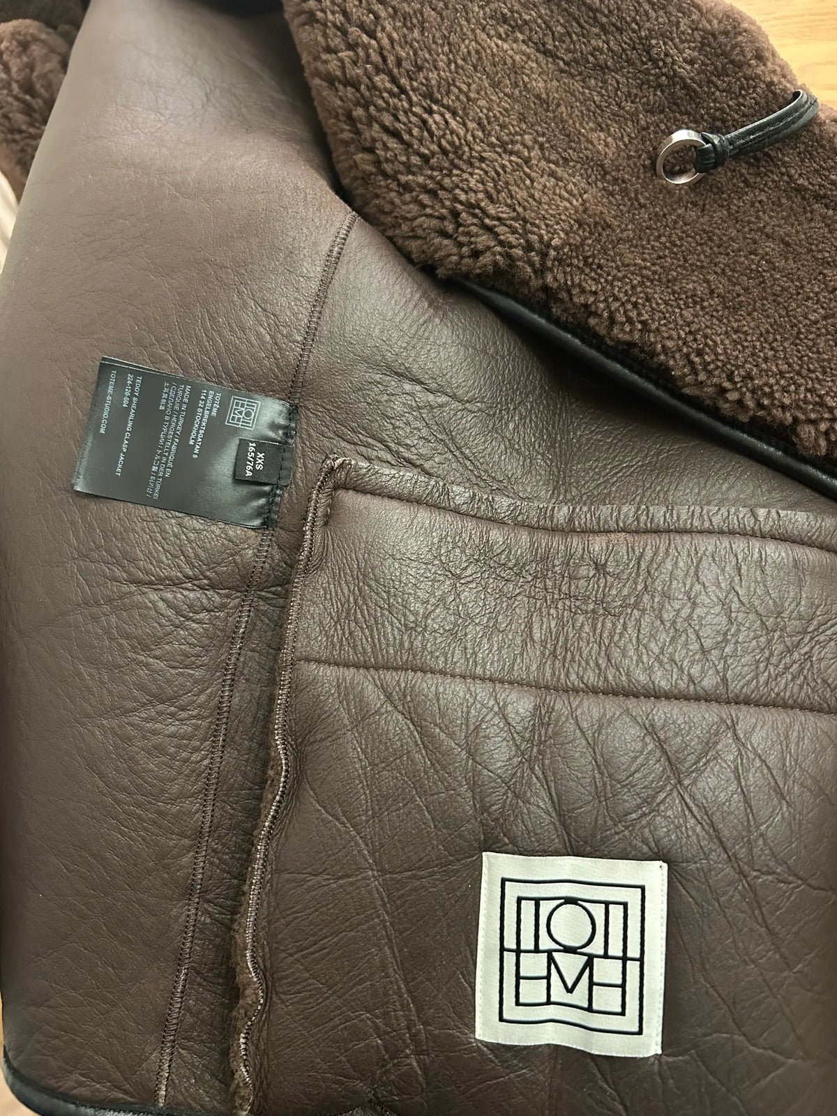 Toteme Teddy Shearling Clasp-pälsjacka