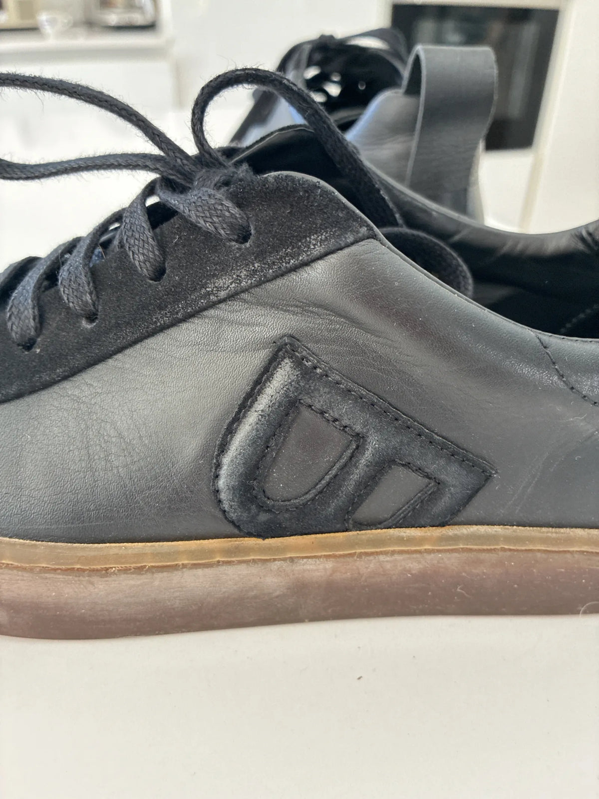 Blankens The Elin Black-skinnsneakers