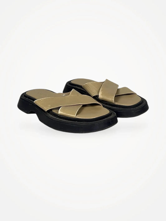 Mng-skinnsandaler