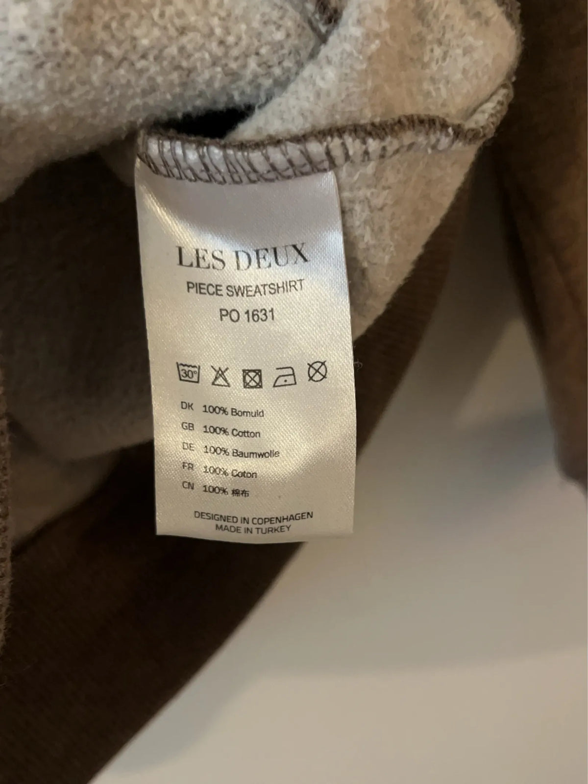 Les Deux Sweatshirt