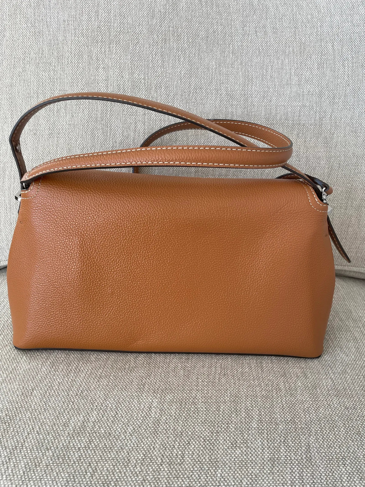 Toteme T-lock Grained-leather Handle Tan-skinnhandväska