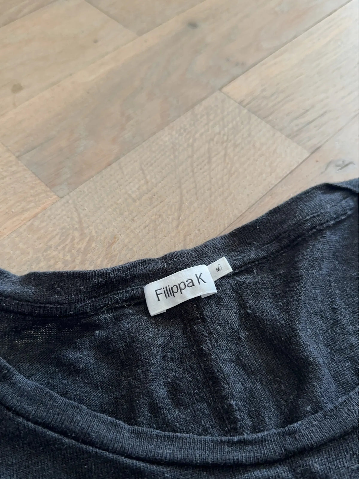 Filippa K-linnet-shirt