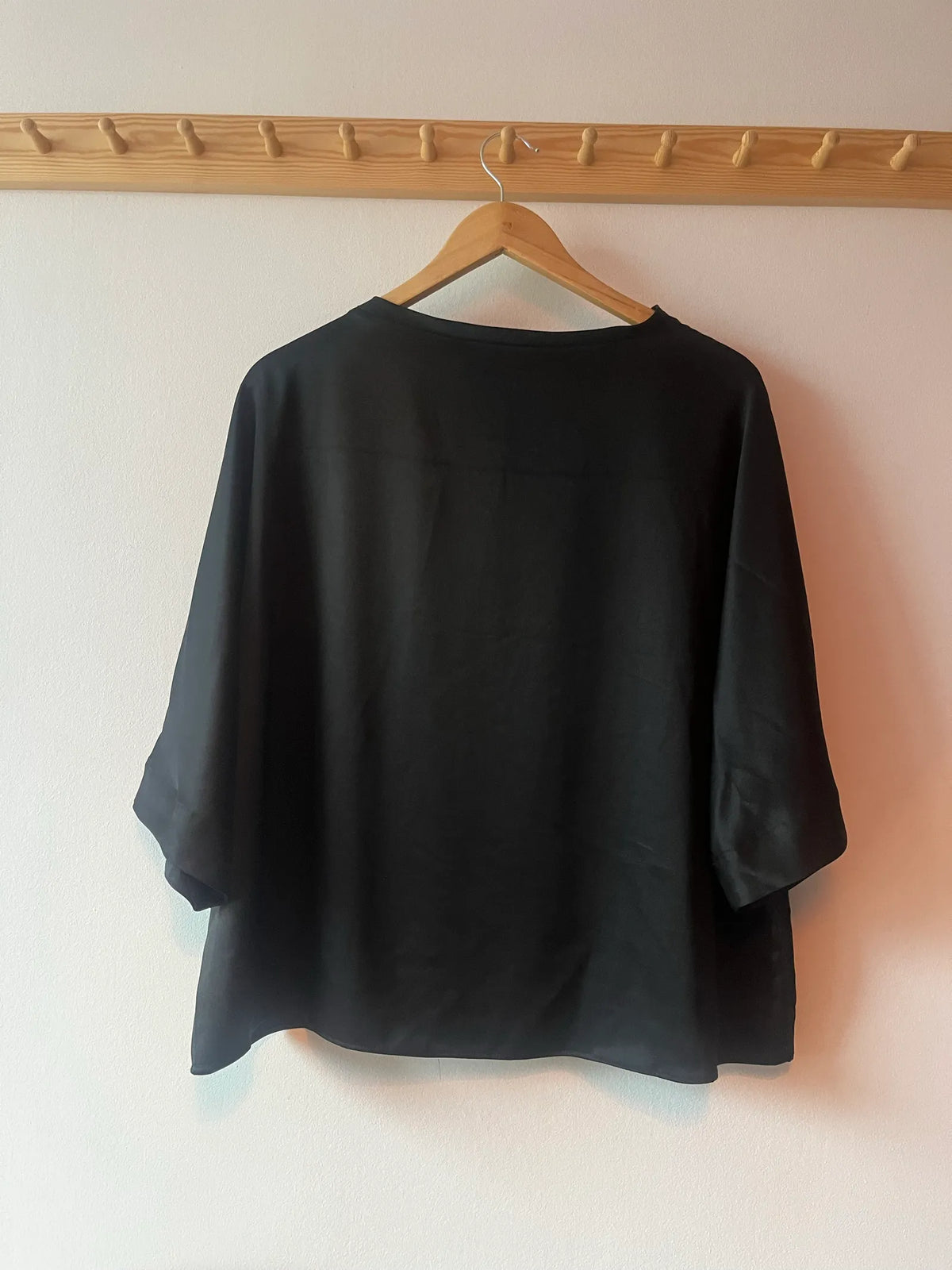 Ahlvar Gallery Tori Satin-topp