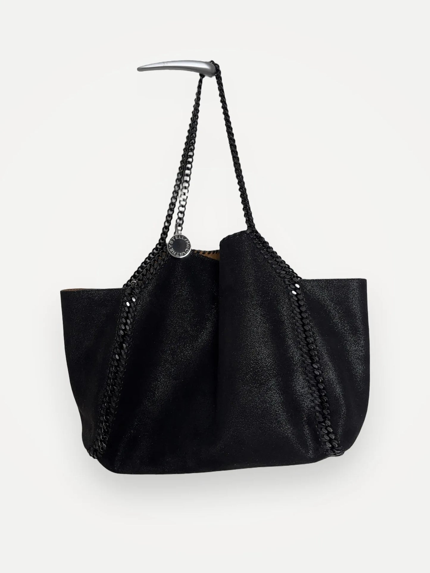 Stella Mccartney Stella Mccartneys Falabella Tote I Svart Med Kedja. Handbag
