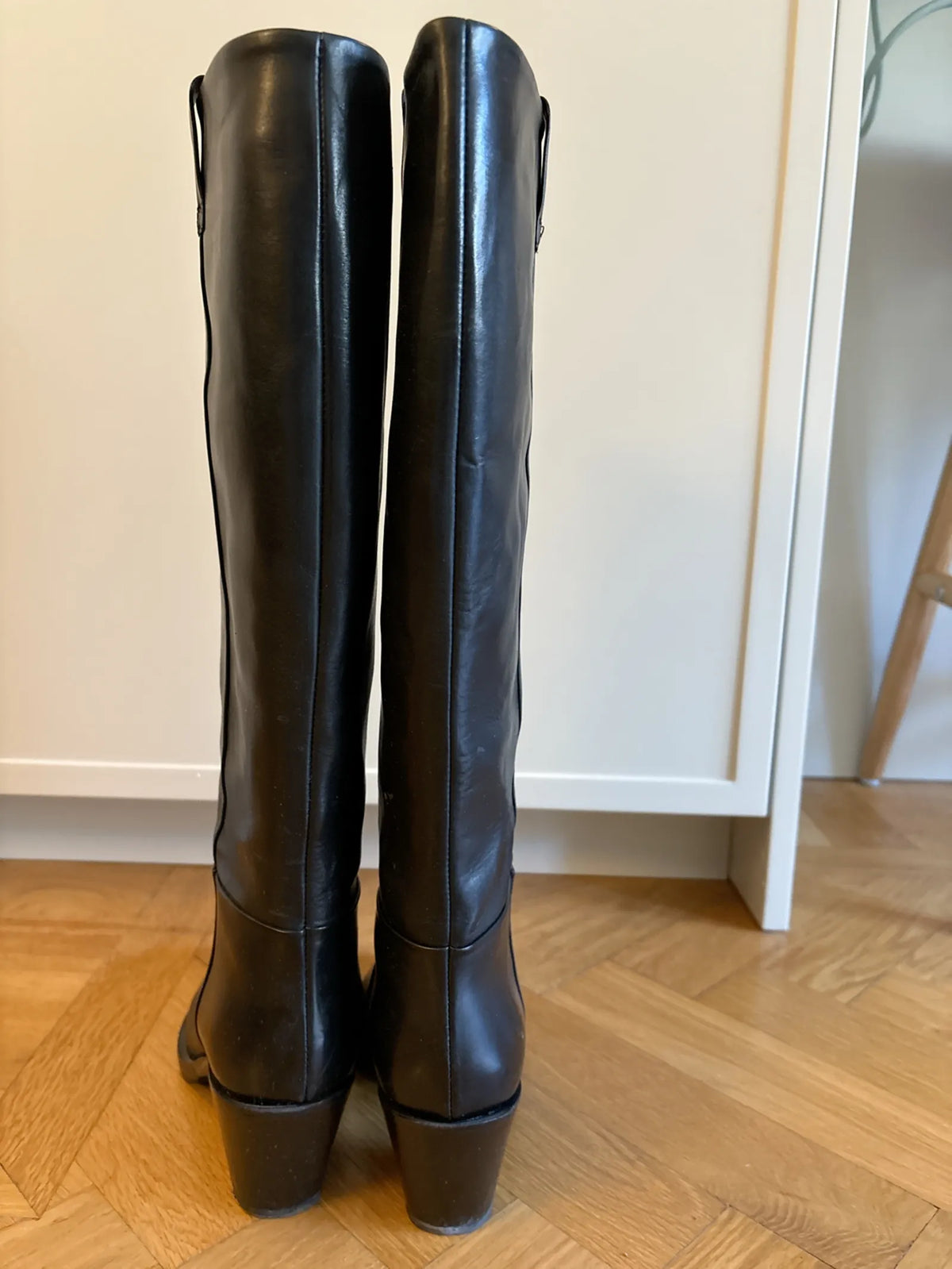 Arket-skinnboots