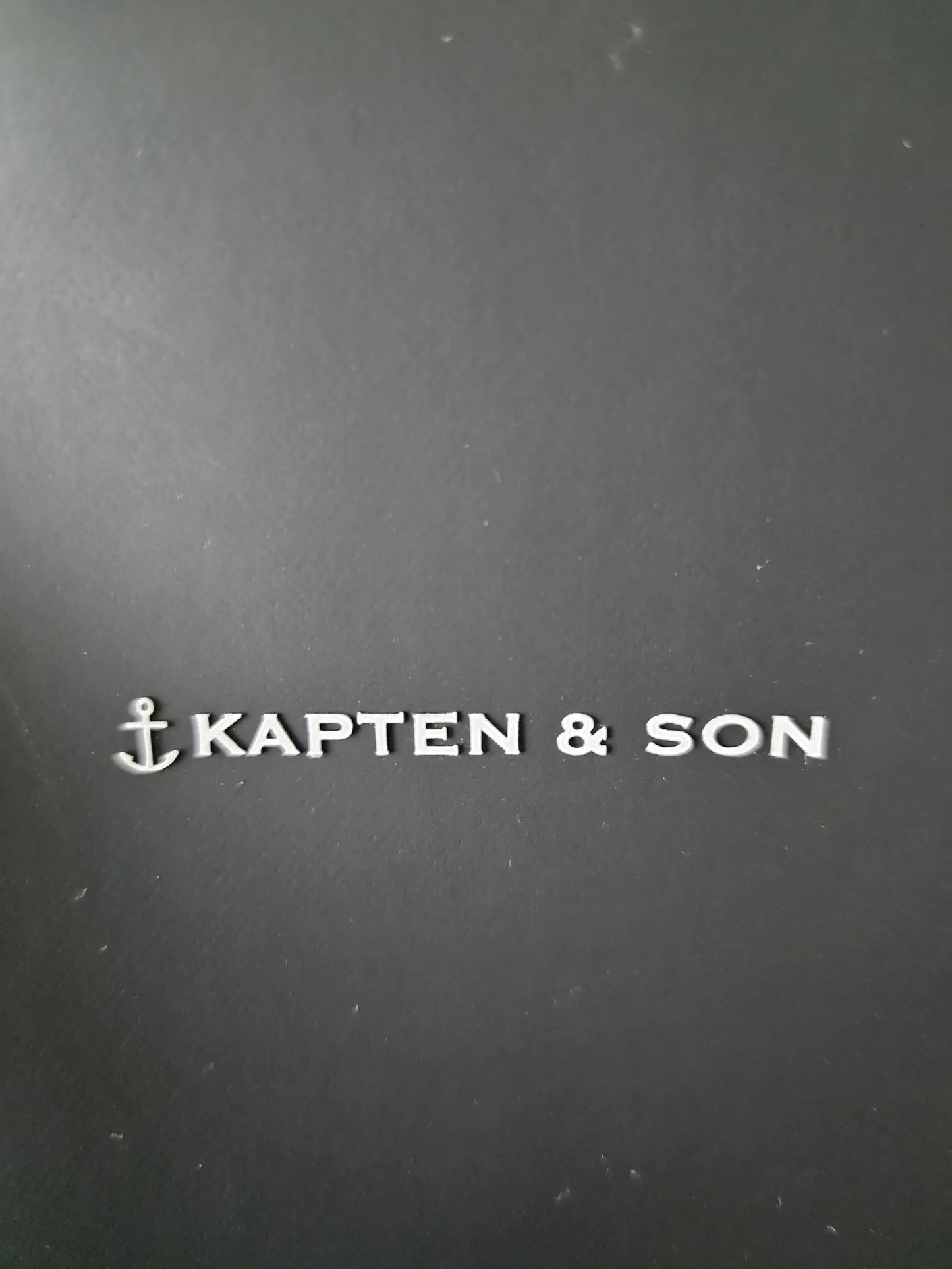 Kapten & Son Lisbon Pro All Black-ryggsäck