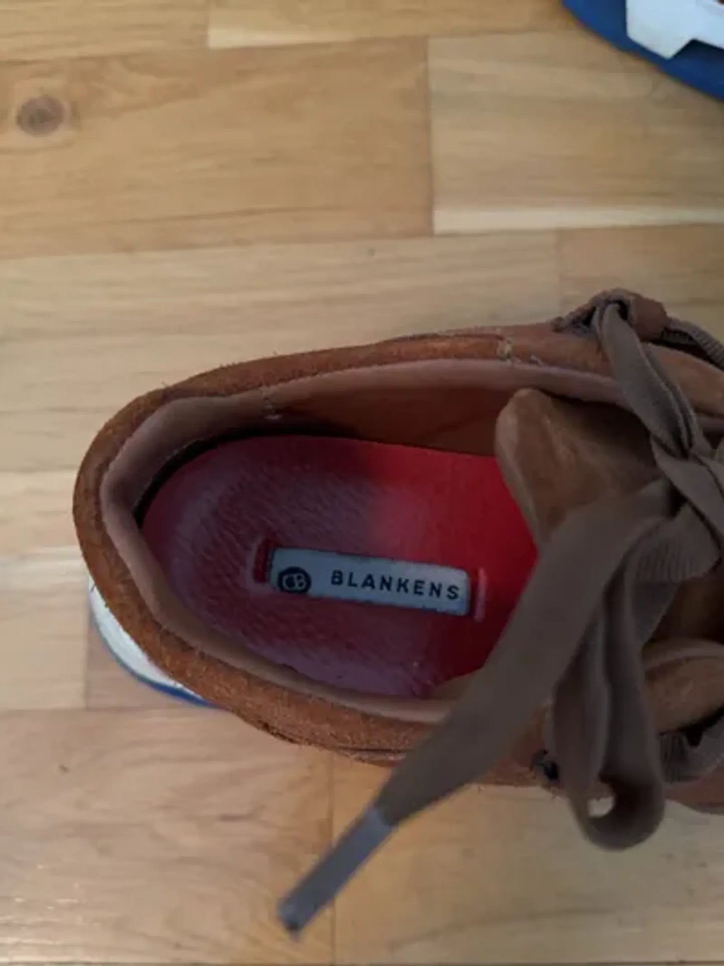 Blankens The Maria Cinnamon Suede-sneakers