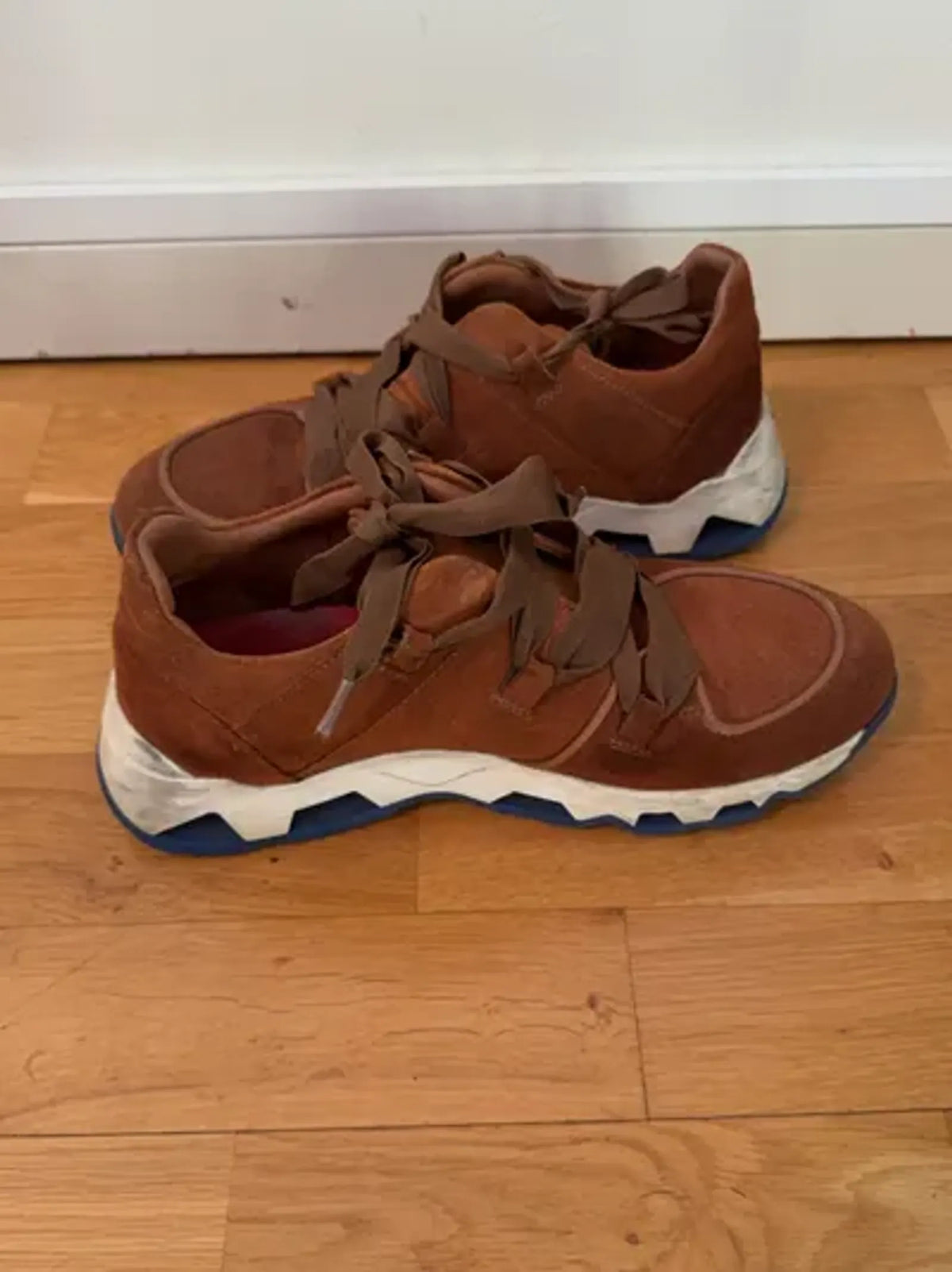Blankens The Maria Cinnamon Suede-sneakers