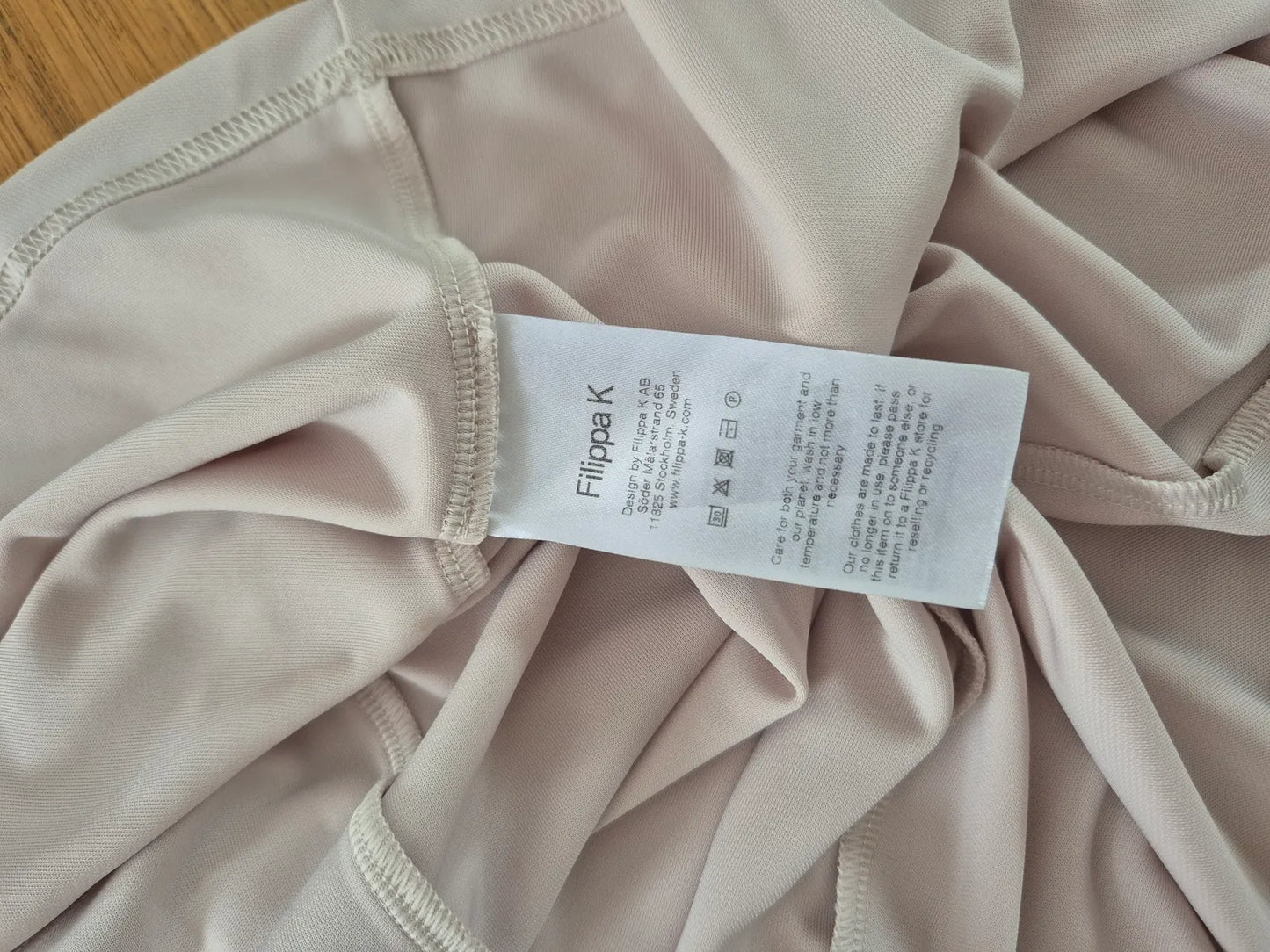 Filippa K-klänning