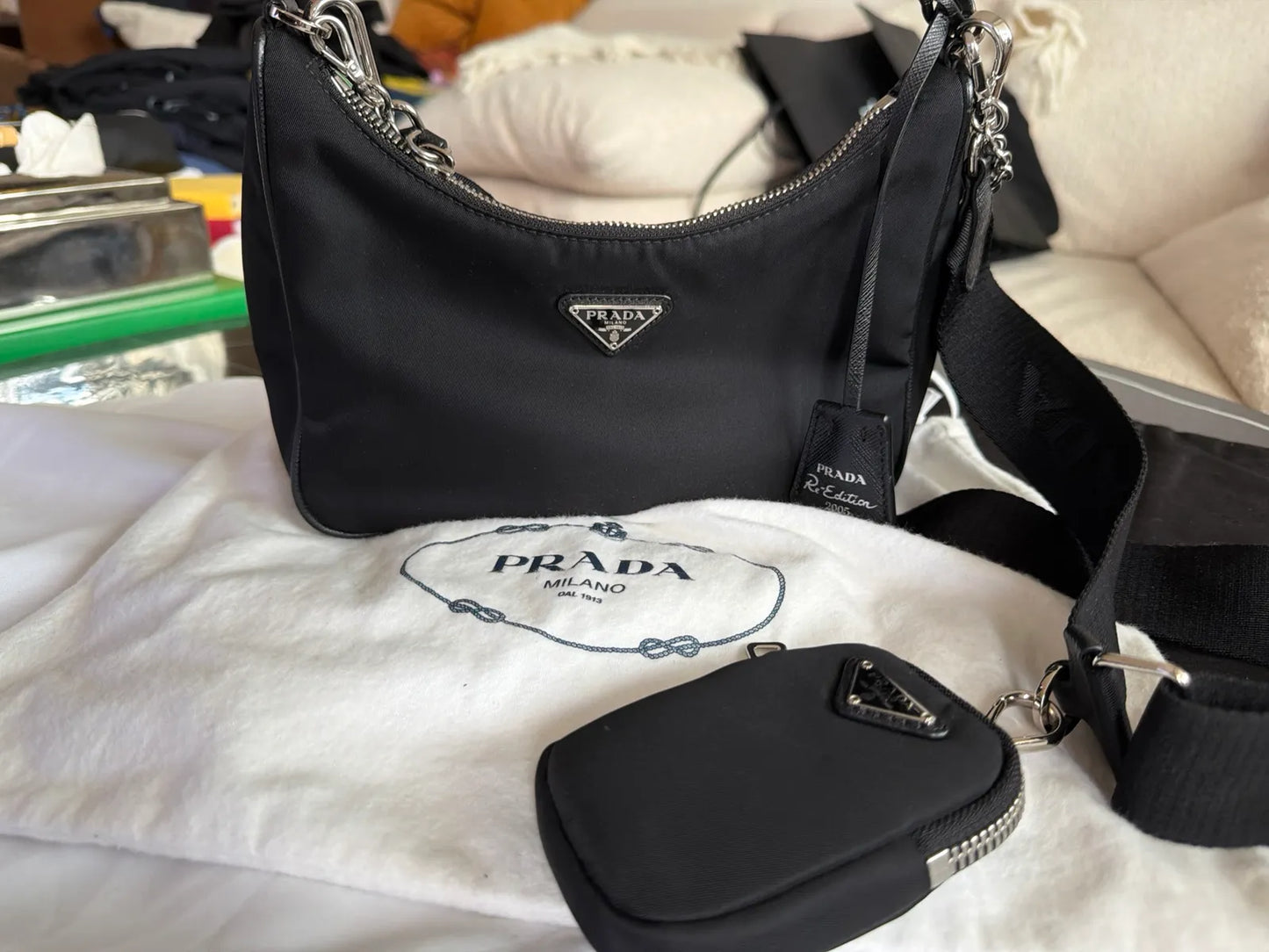 Prada Re-edition 2005 – 1bh204 Nero-axelremsväska NWOT
