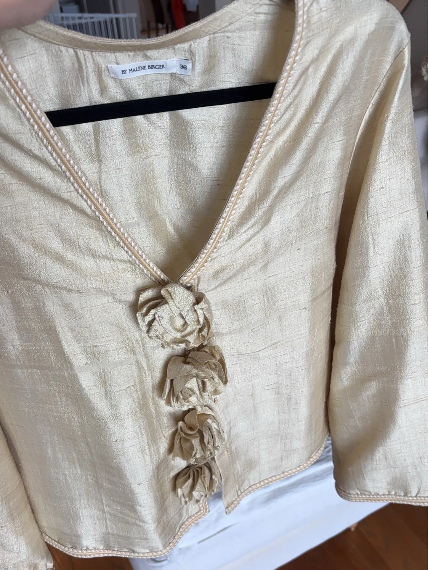 By Malene Birger Mineas-sidenblus