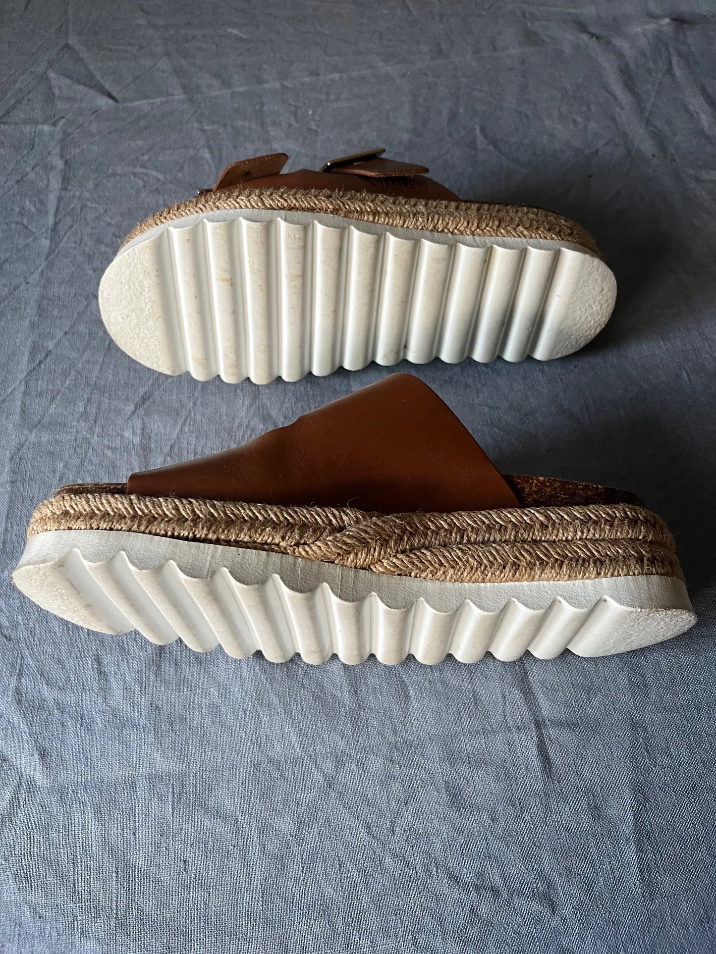 Sweeks Sonja-skinnsandaler