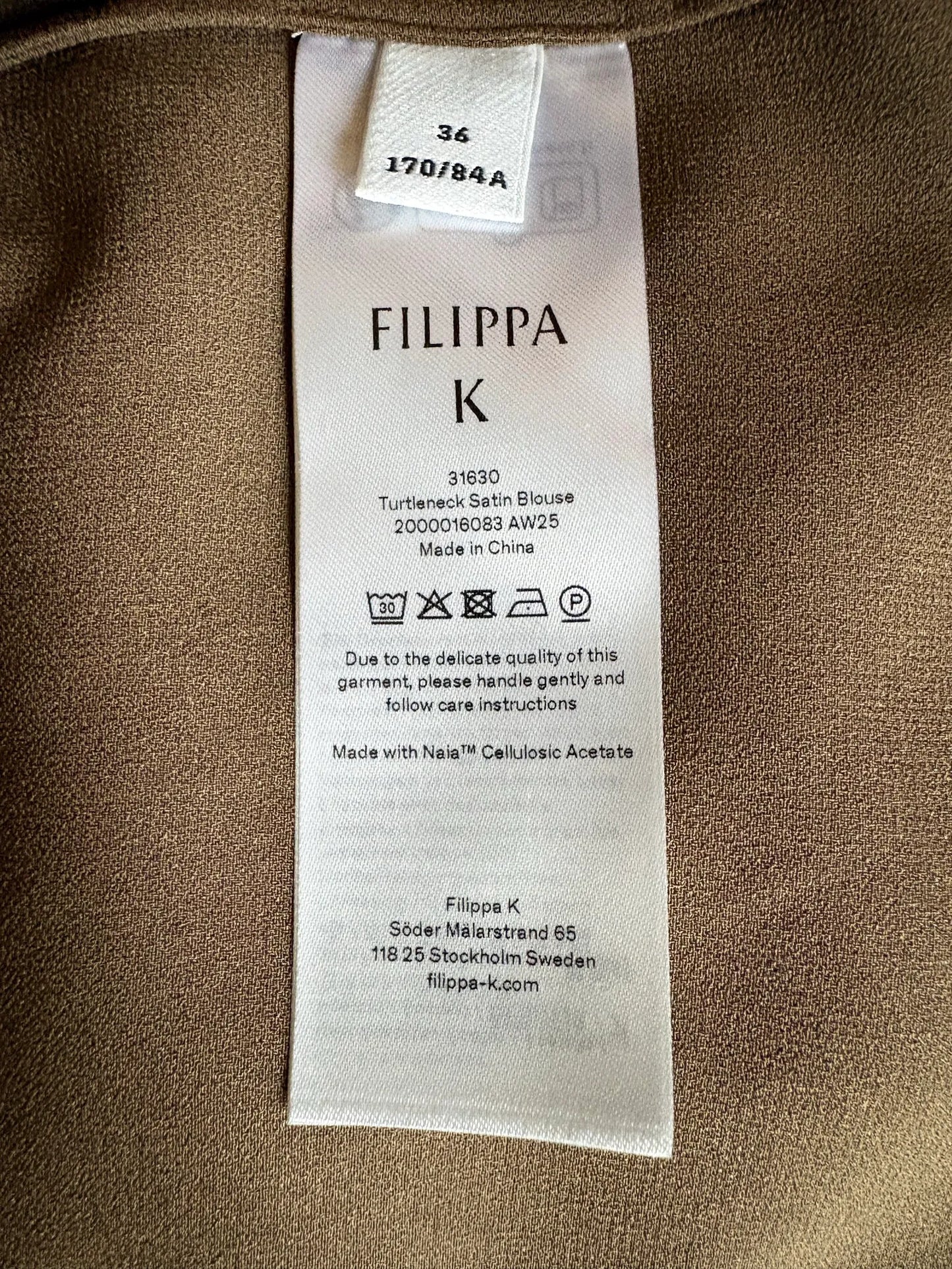 Filippa K Turtleneck Satin-blus NWOT