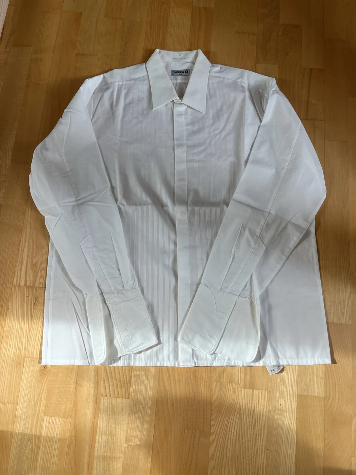 Melka-skjorta NWOT