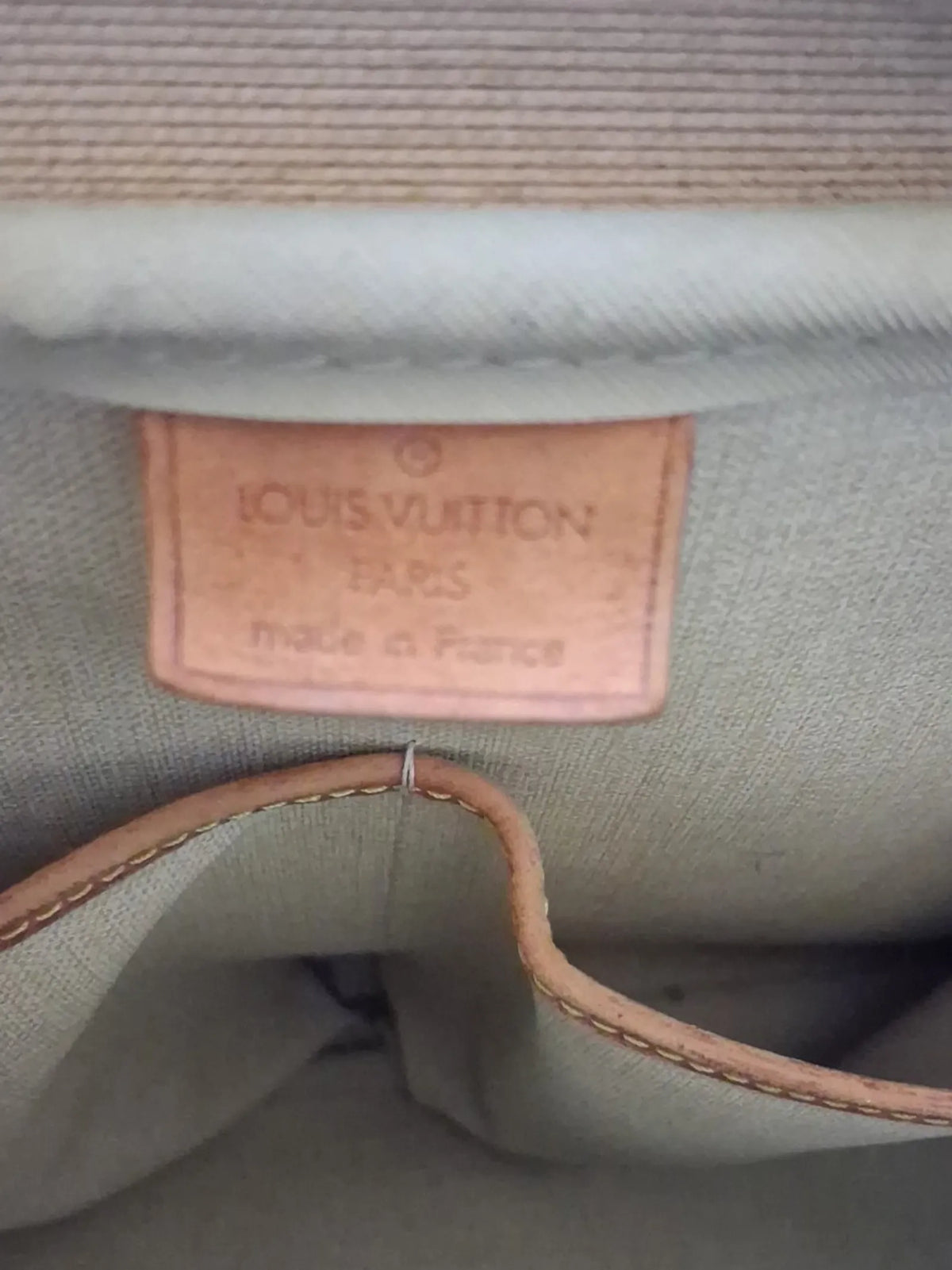 Louis Vuitton-skinnhandväska