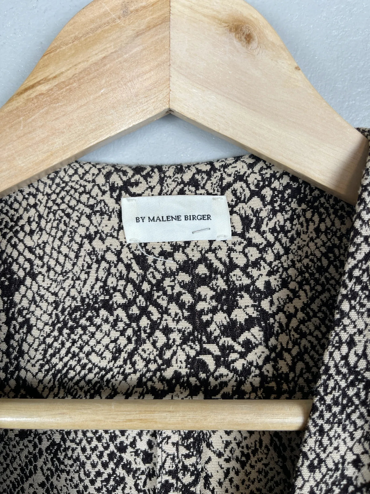 By Malene Birger Isaida-kavaj