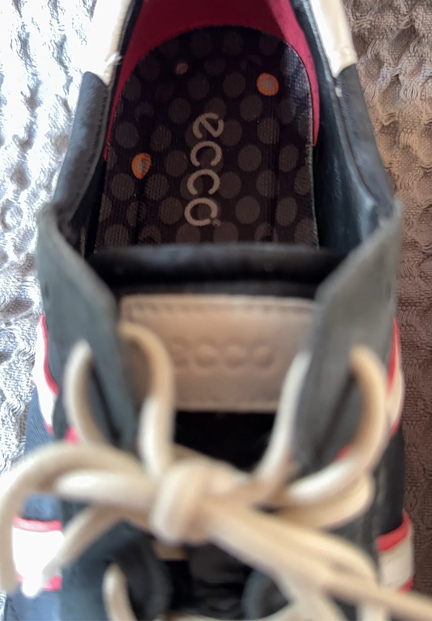 ECCO-skinnsneakers