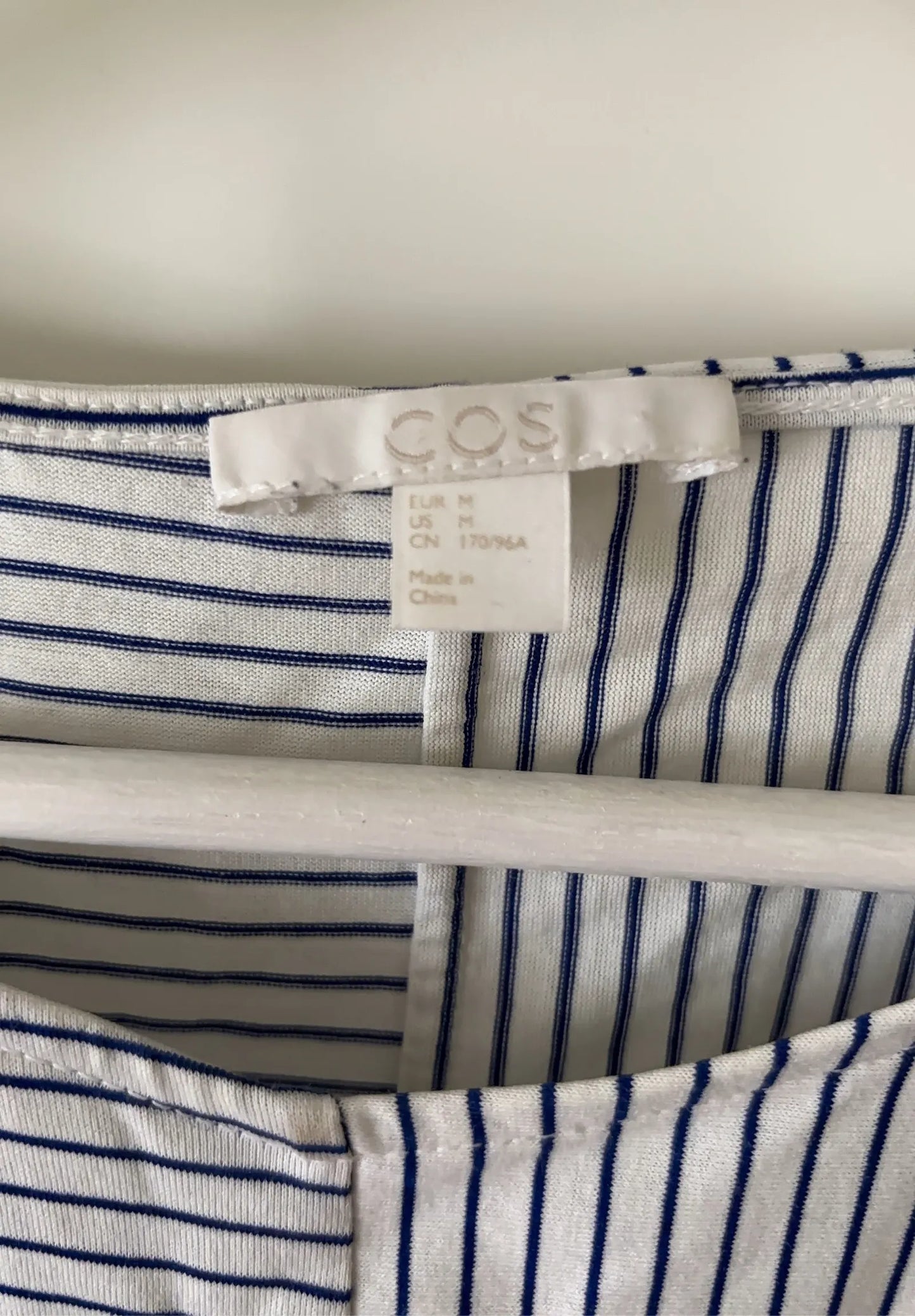 Cos T-shirt