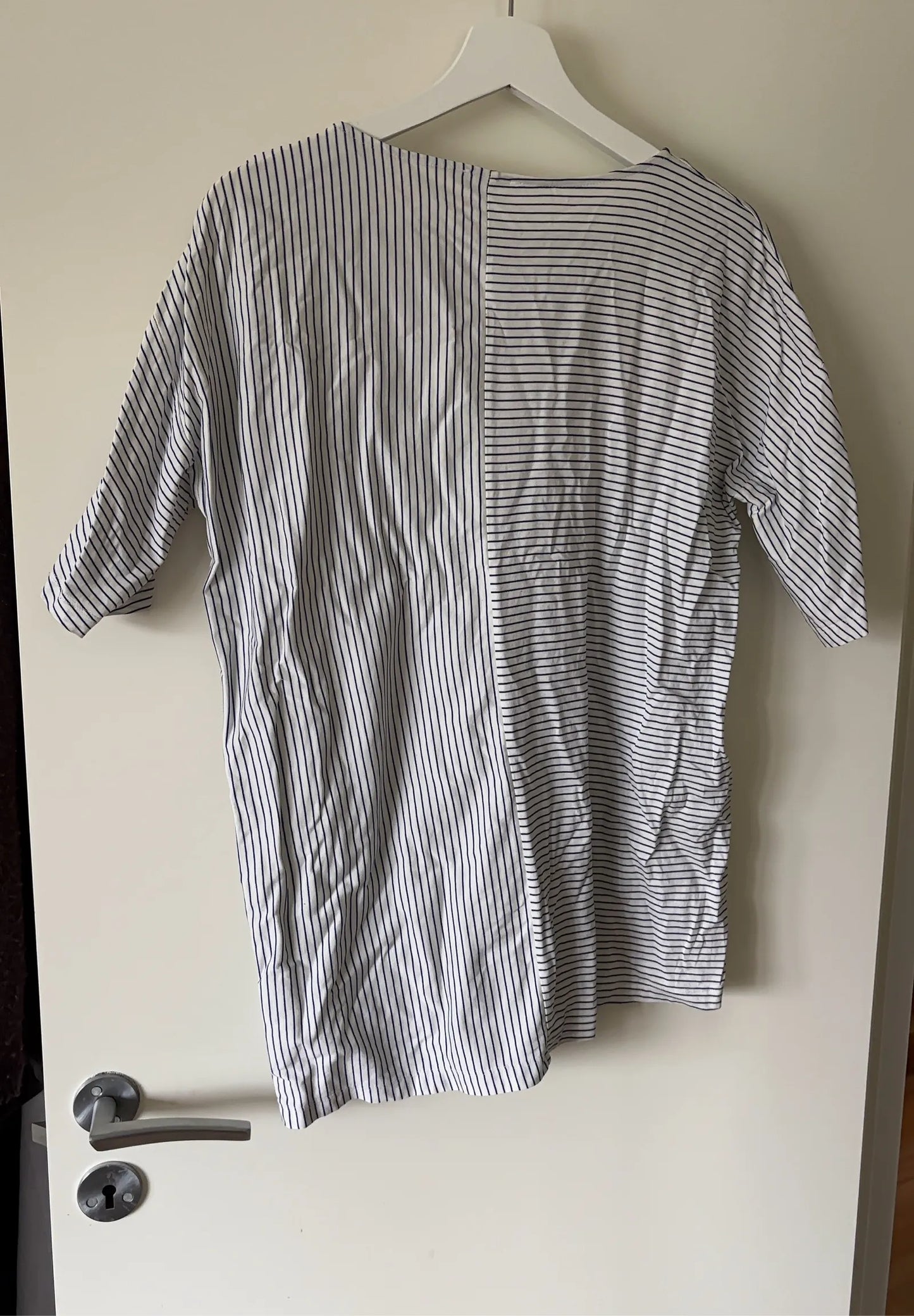Cos T-shirt