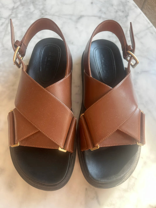 Marni Fussbett-skinnsandaler