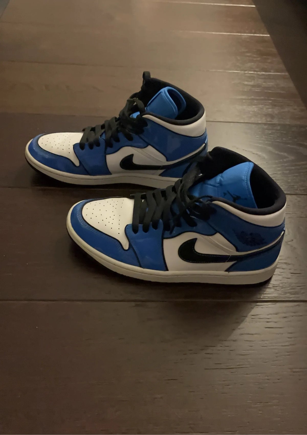 Jordan Air 1 Mid Sneakers