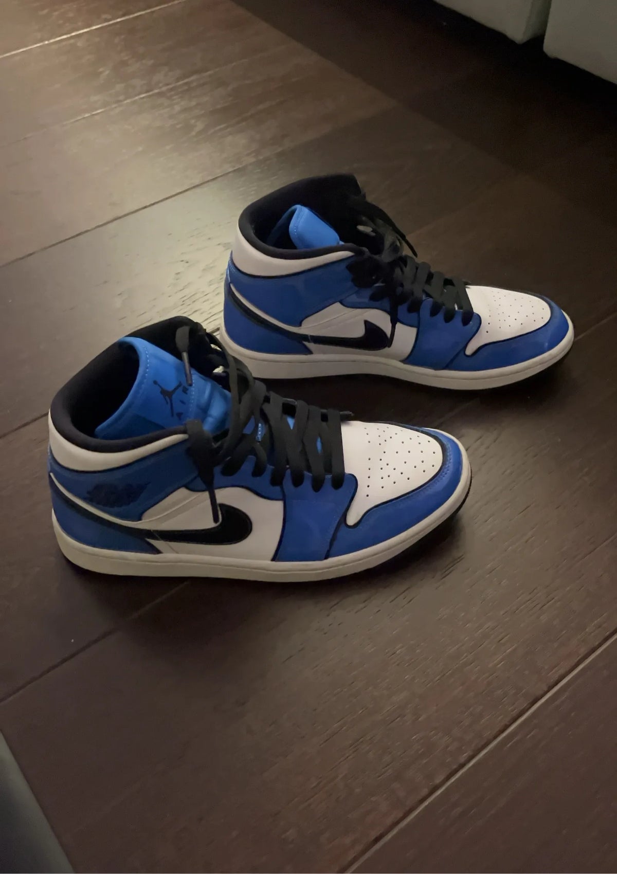 Jordan Air 1 Mid Sneakers