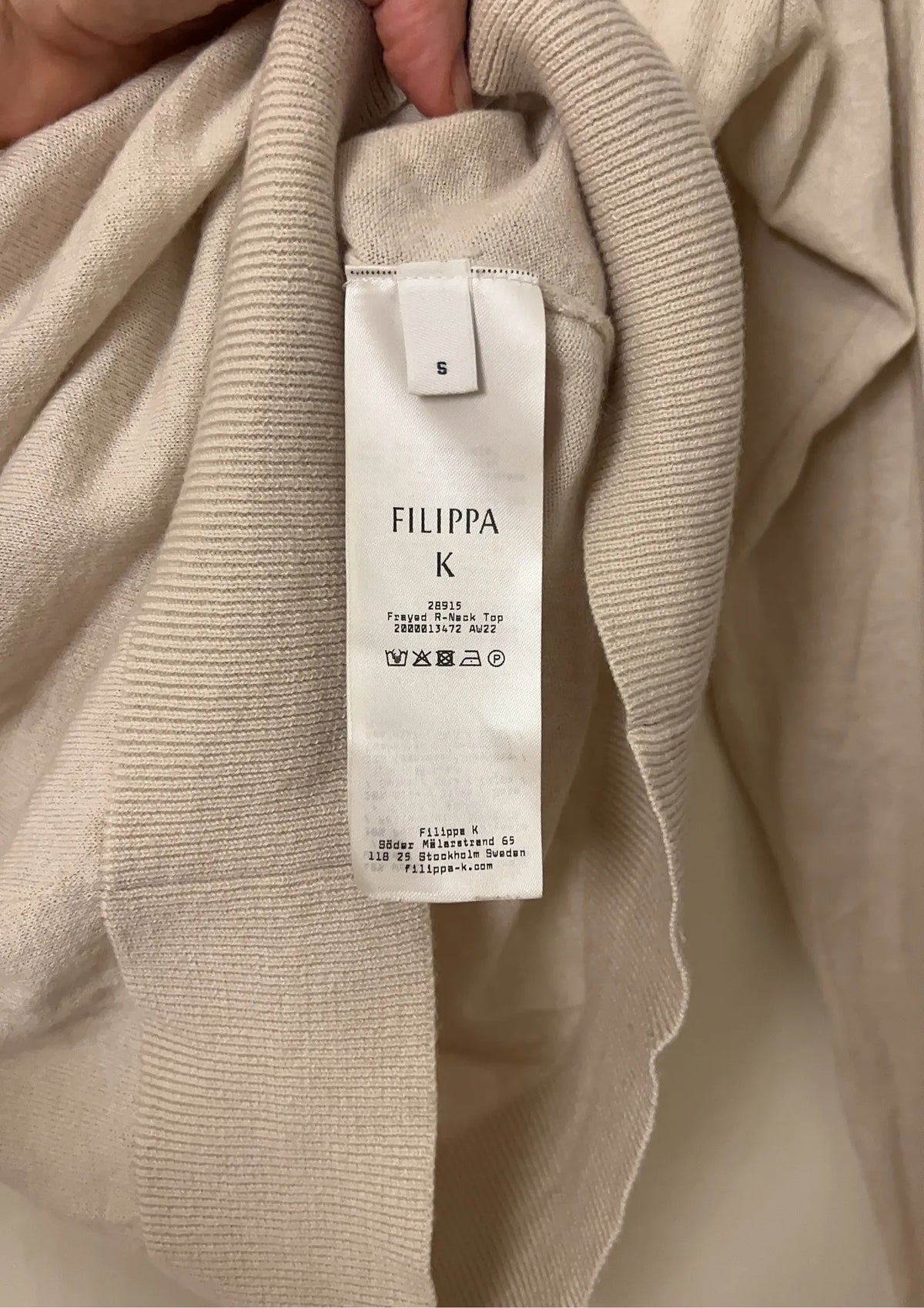 Filippa K Frayed R-ulltopp