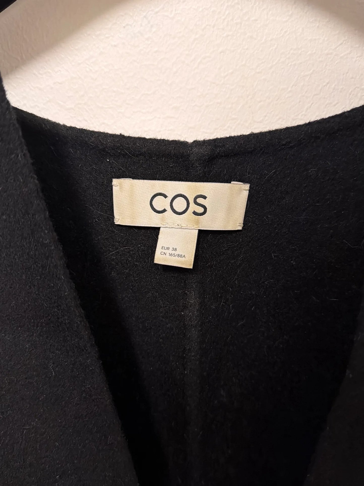 Cos-ullväst