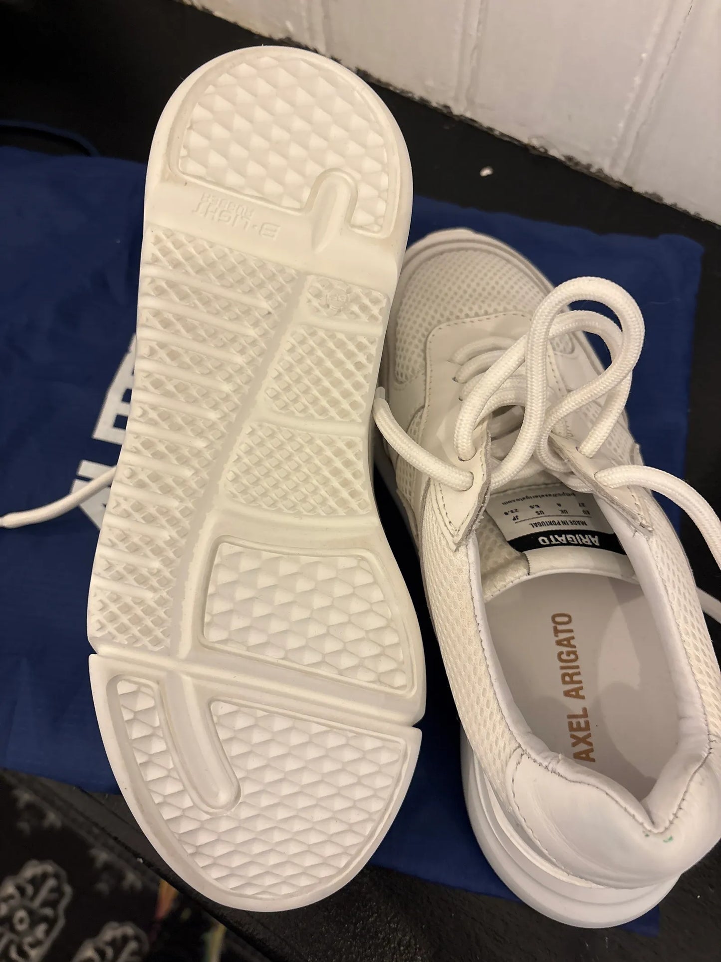 Axel Arigato Sneakers