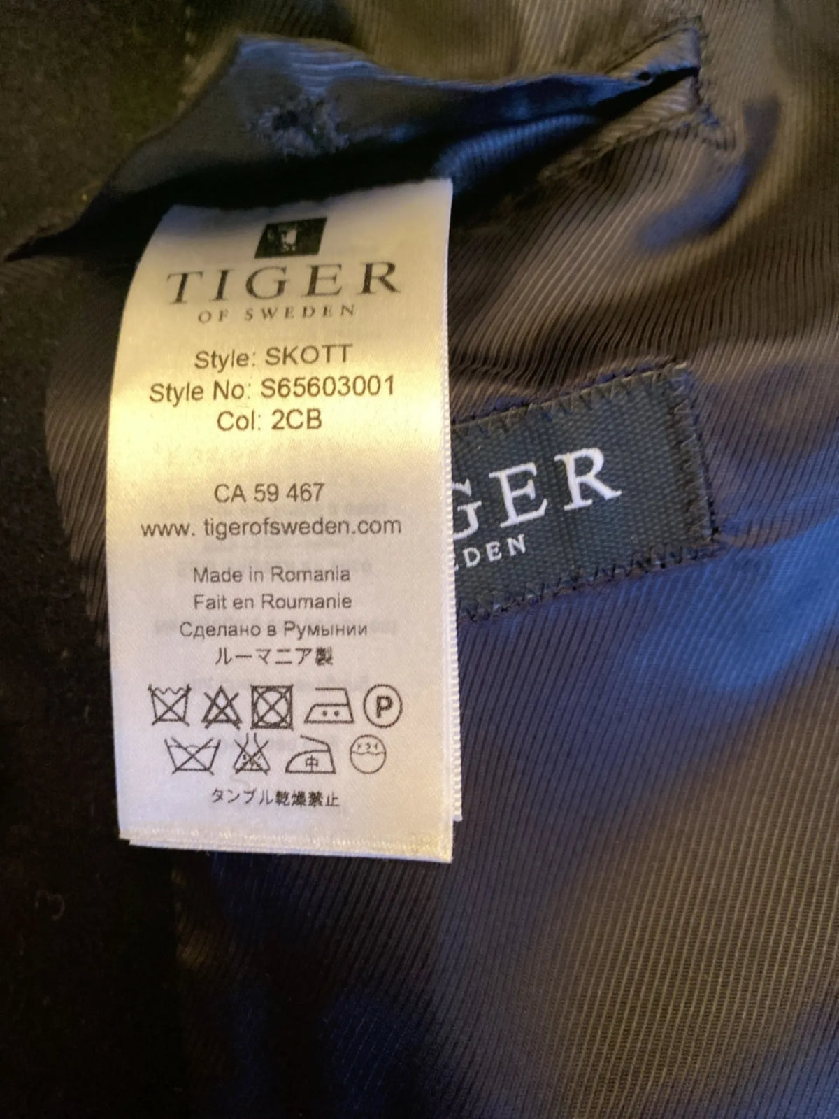 Tiger of Sweden-ulljacka