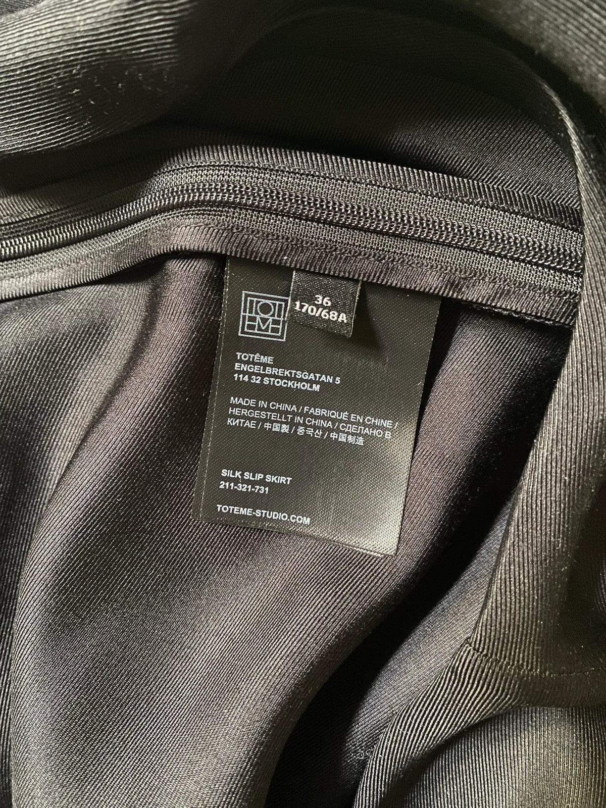 Toteme Satin Slip-sidenkjol