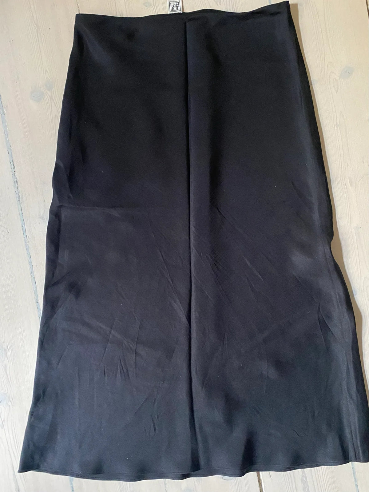 Toteme Satin Slip-sidenkjol