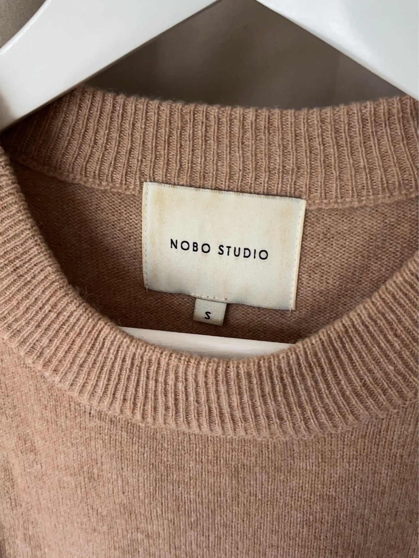 NOBO STUDIO-kashmirtröja