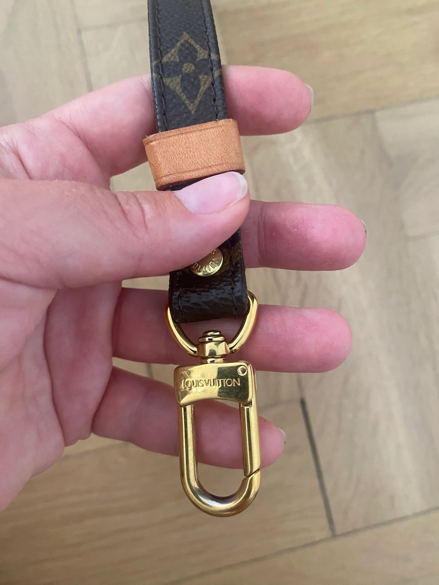 Louis Vuitton Adjustable Shoulder Strap 16 Mm-skinnväska
