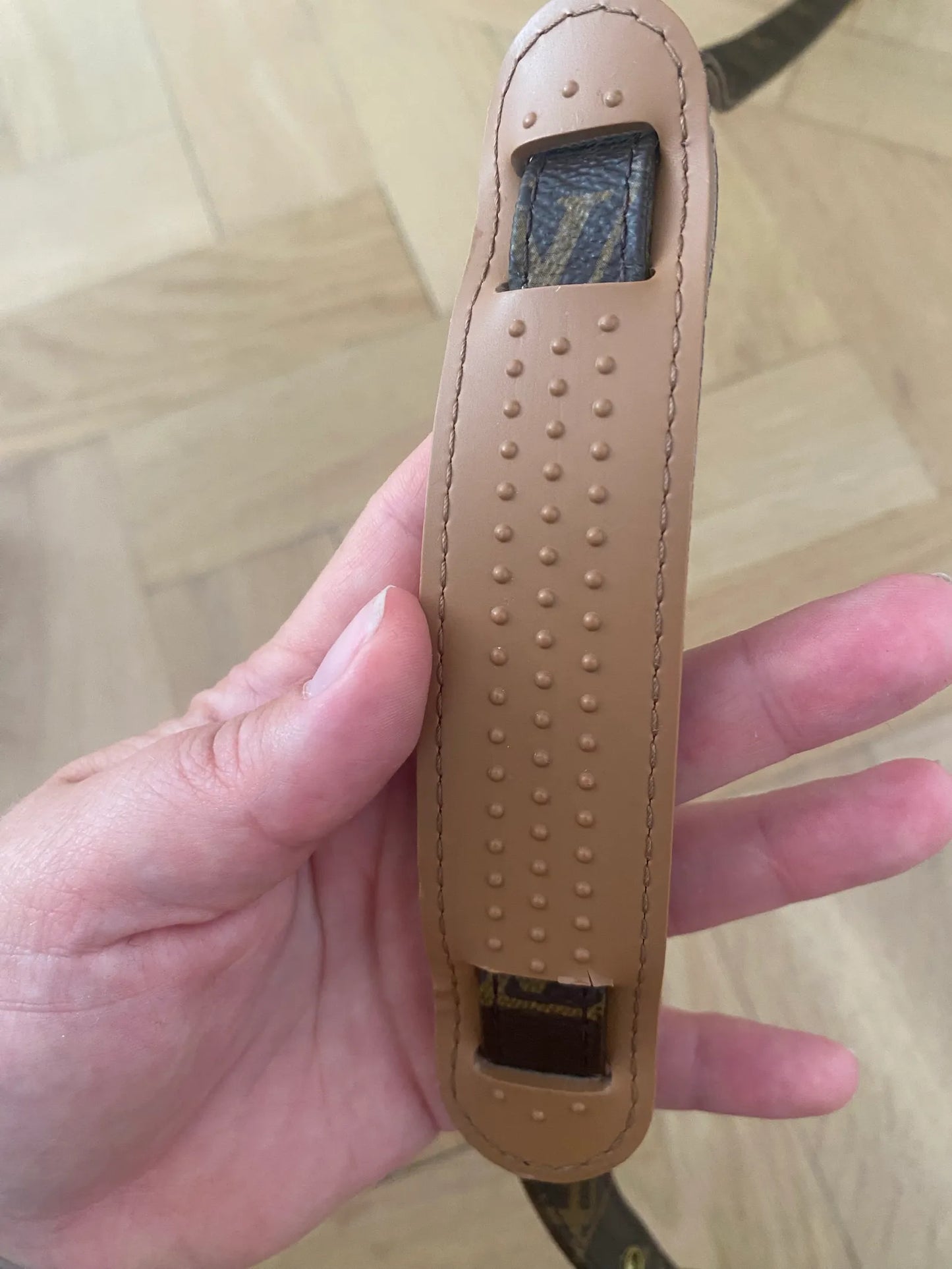 Louis Vuitton Adjustable Shoulder Strap 16 Mm-skinnväska