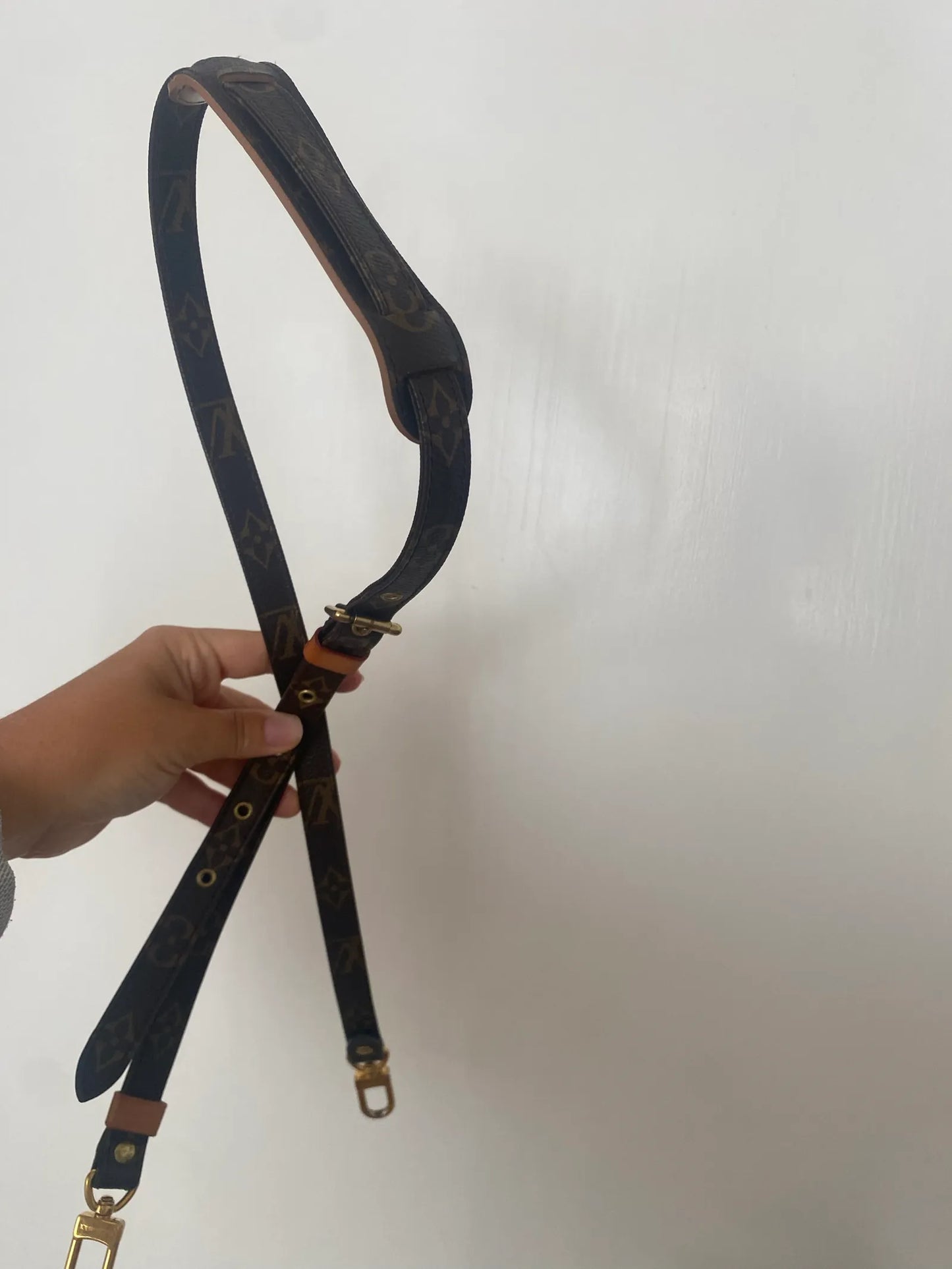Louis Vuitton Adjustable Shoulder Strap 16 Mm-skinnväska