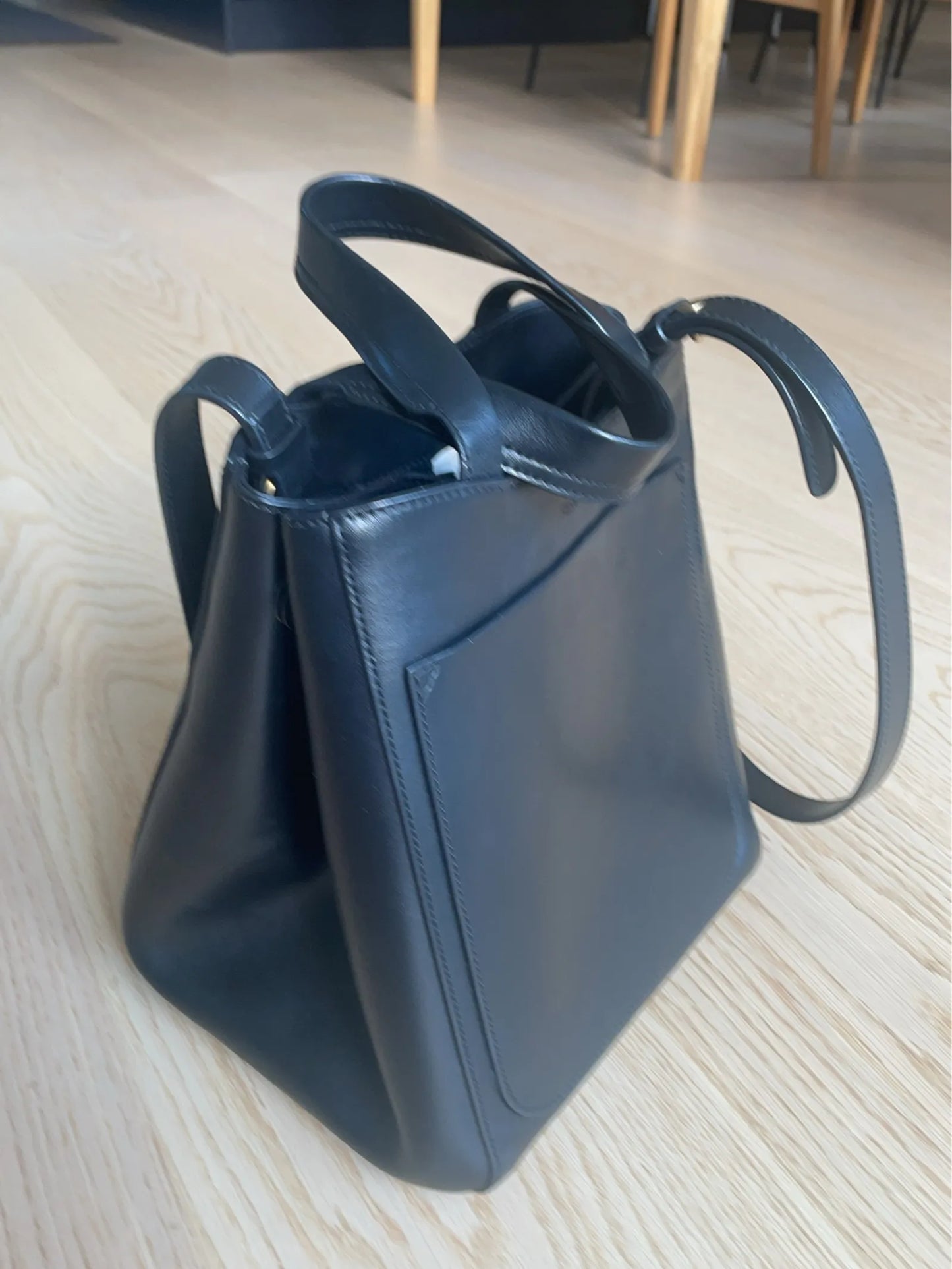 Filippa K Small Leather Bucket Shoulder bag