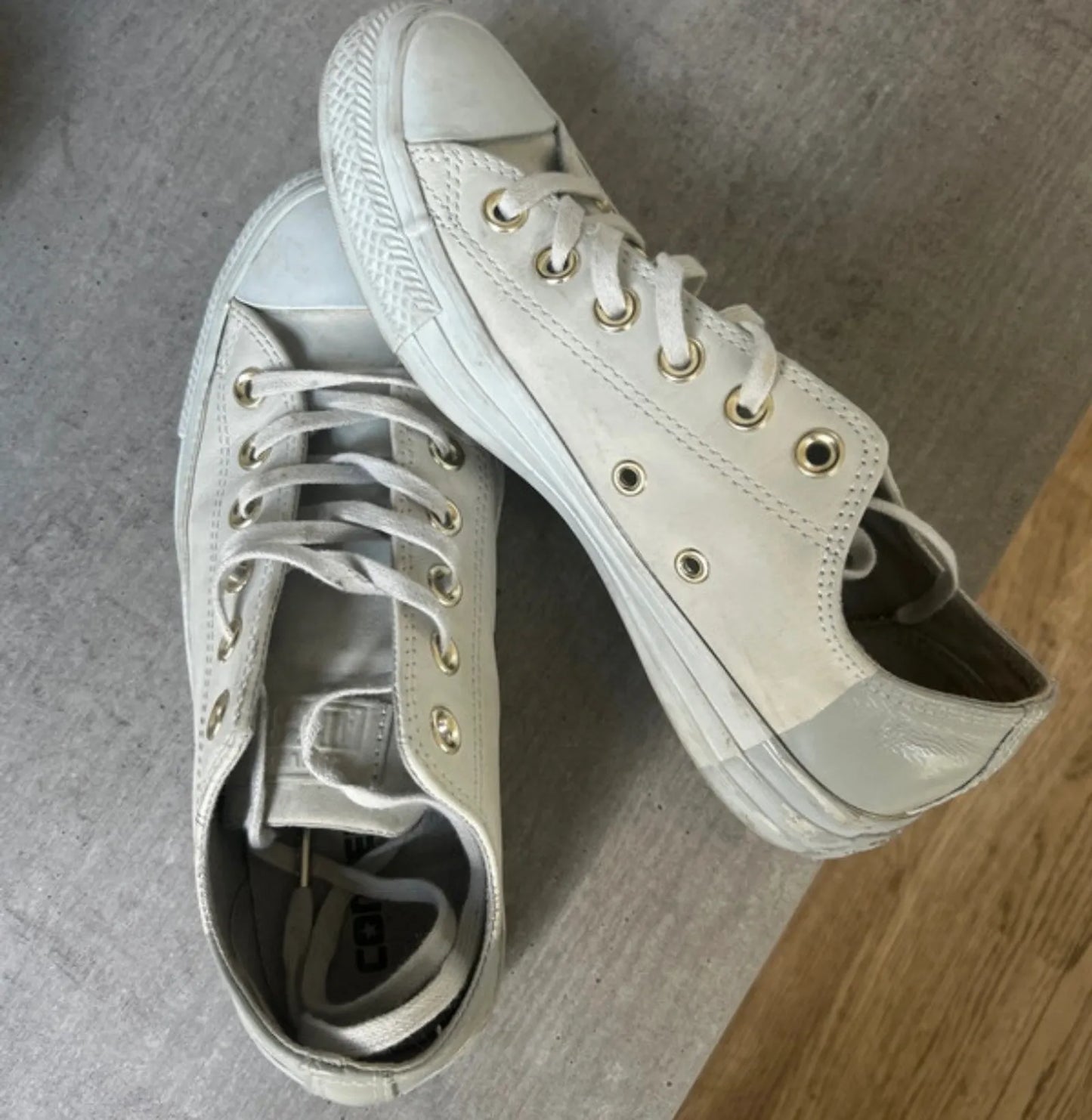 Converse-skinnsneakers