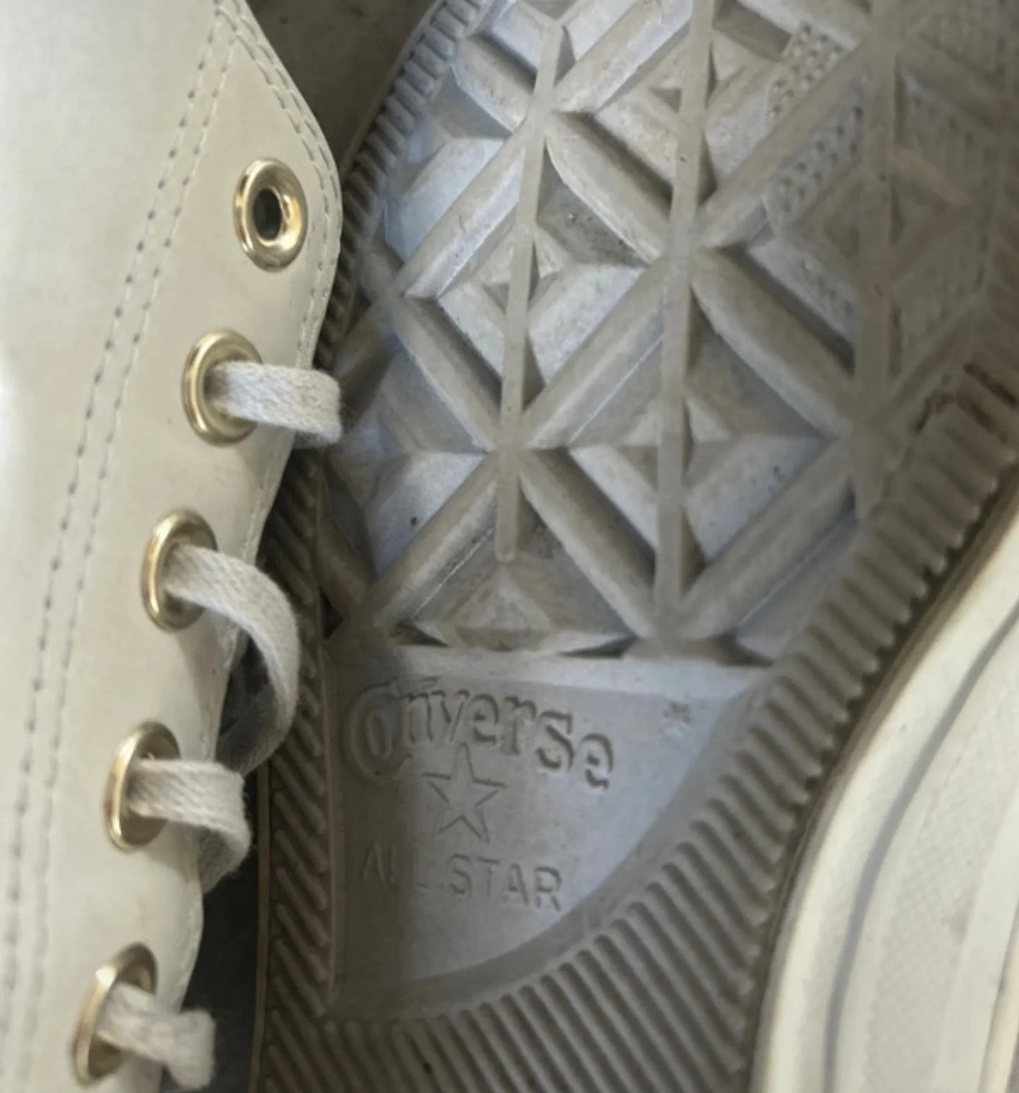 Converse-skinnsneakers