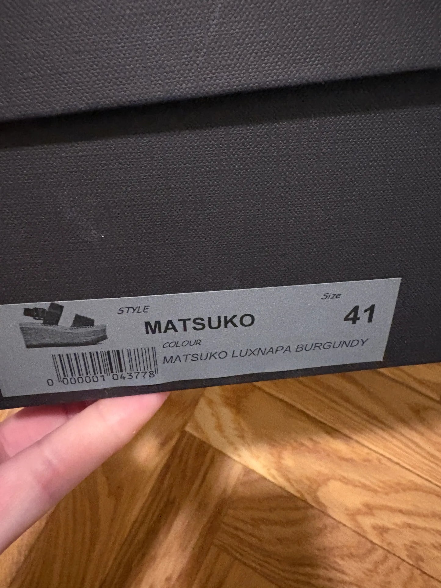Paloma Barcelo Matsuko-skinnsandaler NWOT