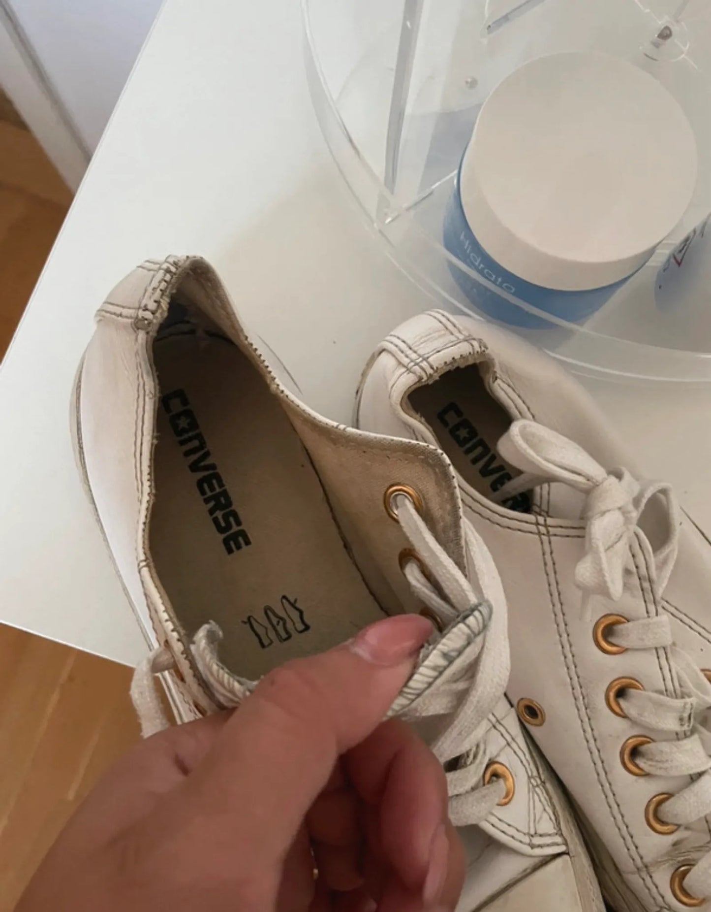 Converse-skinnsneakers