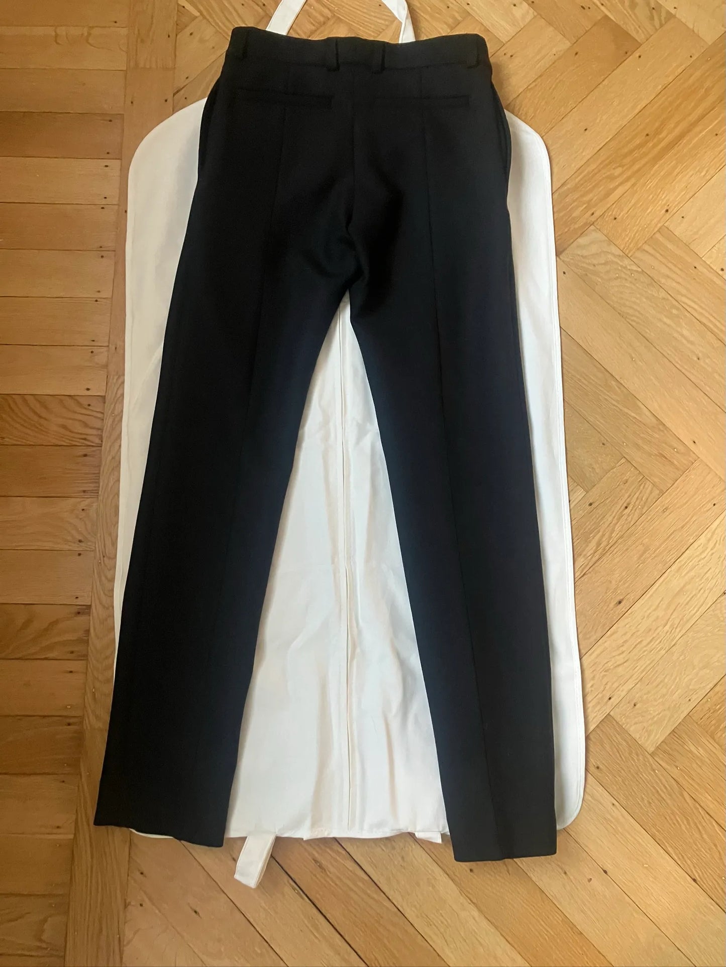 Toteme Low Slim-ullkostymbyxor