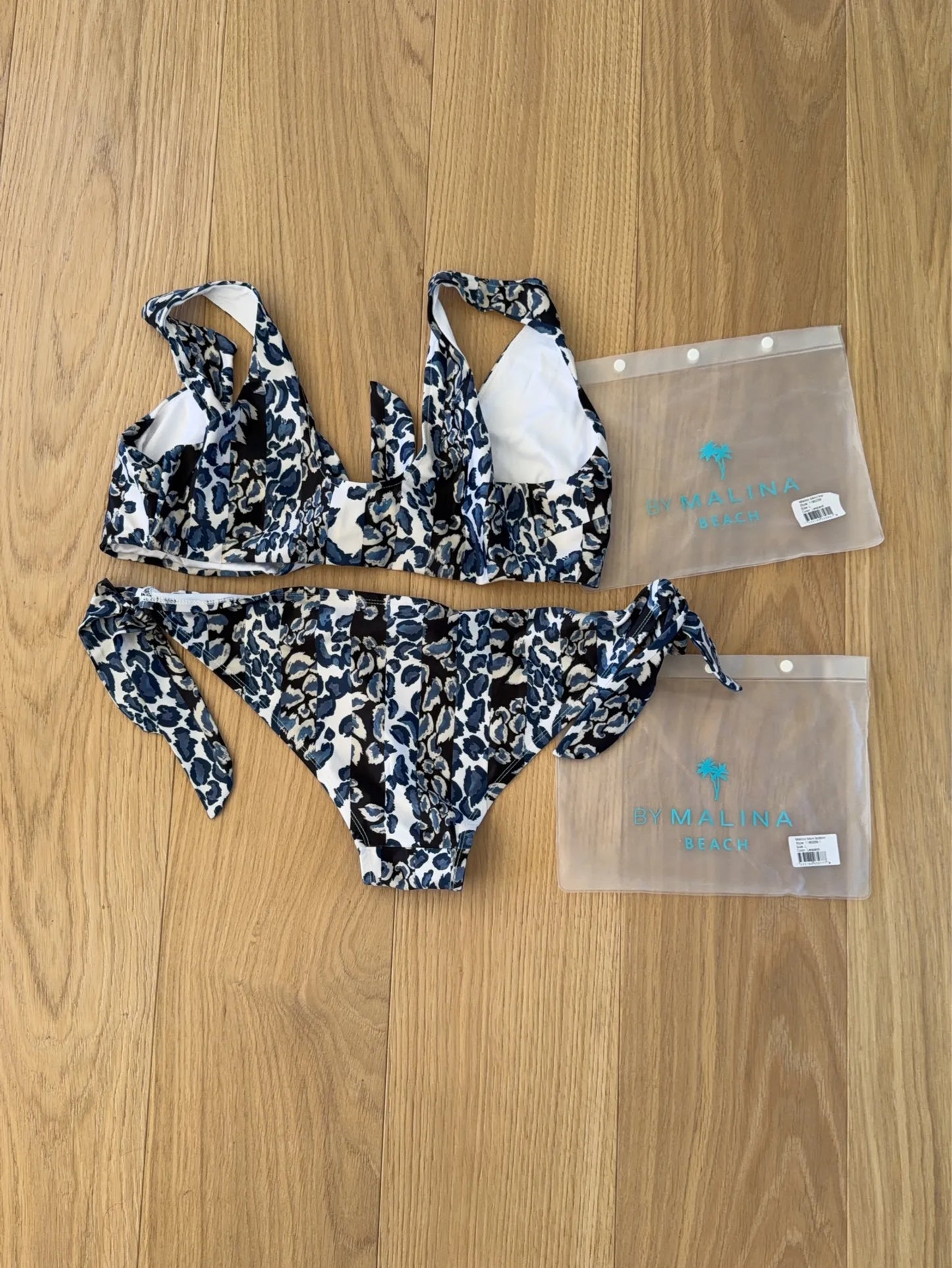 By Malina-bikini